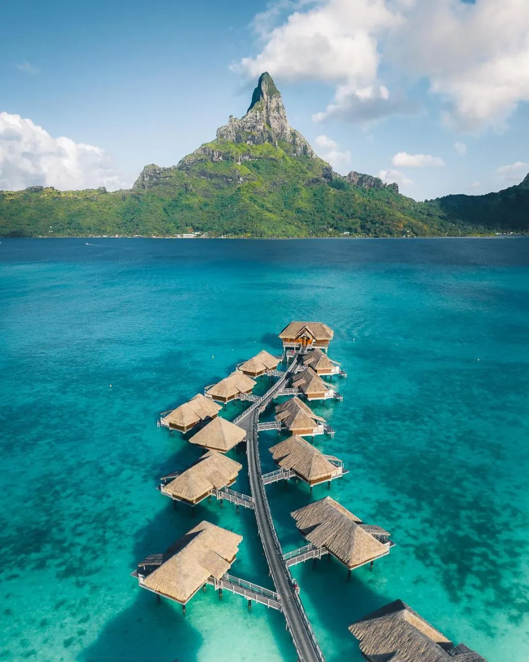 Mountain view in InterContinental Bora Bora & Thalasso Spa by IHG