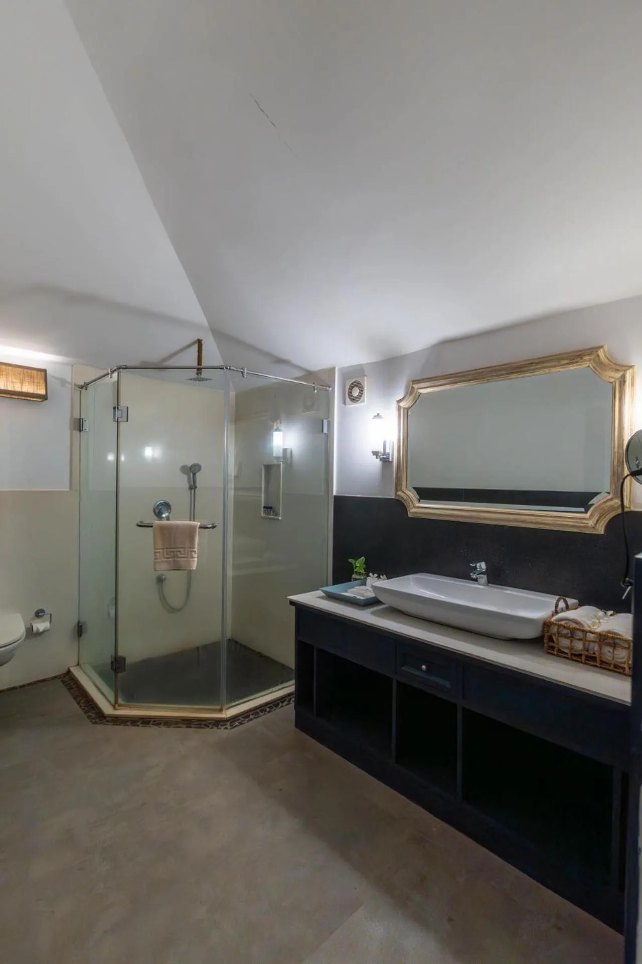 Shower in Marbela Beach Resort