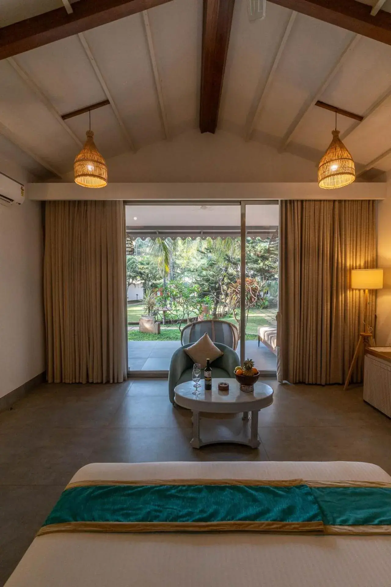 Living room, Bed in Marbela Beach Resort Living room, Bed in Marbela Beach Resort