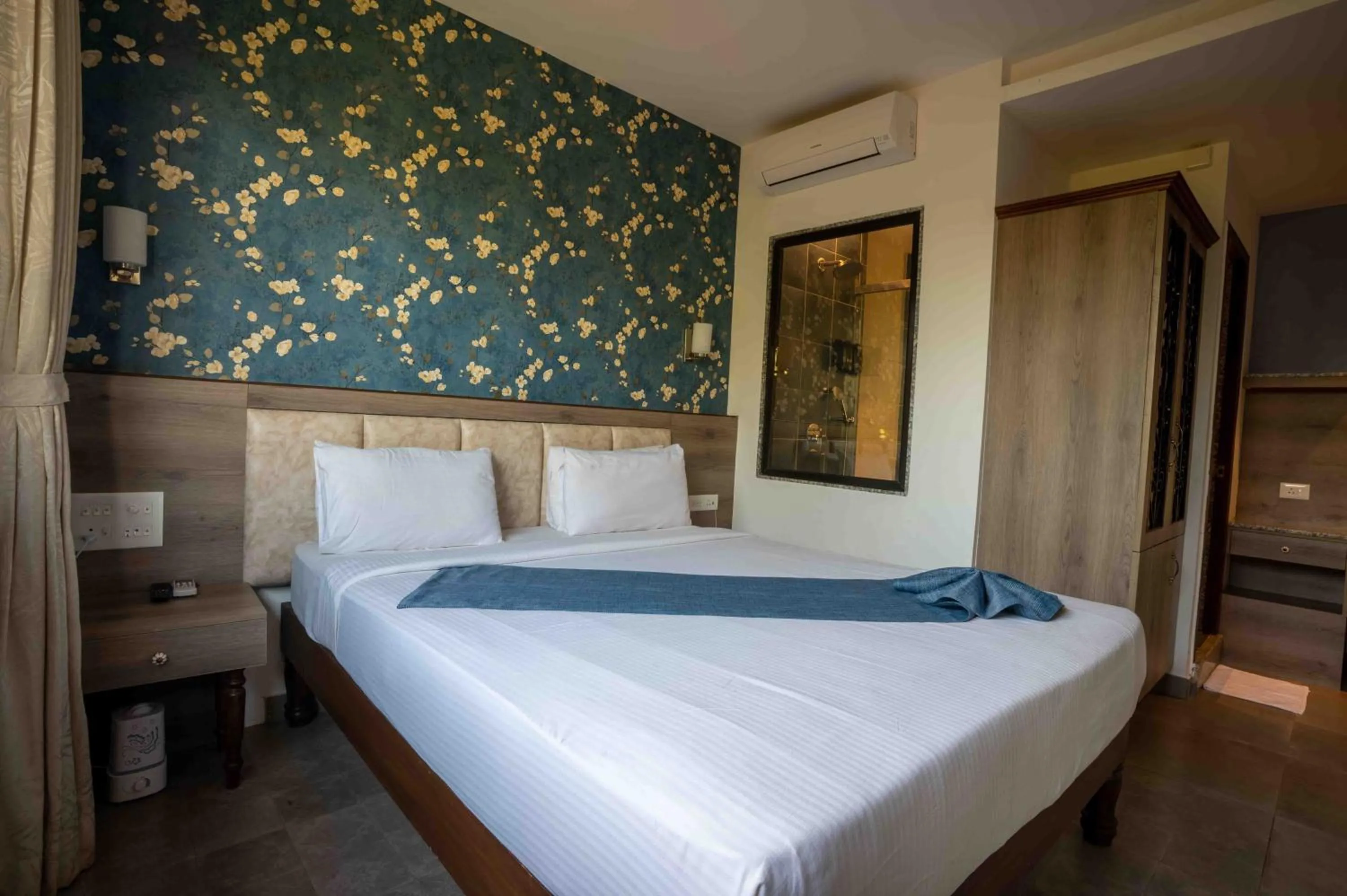 Bed in Foxoso Sonnet - A boutique hotel, Anjuna , Goa