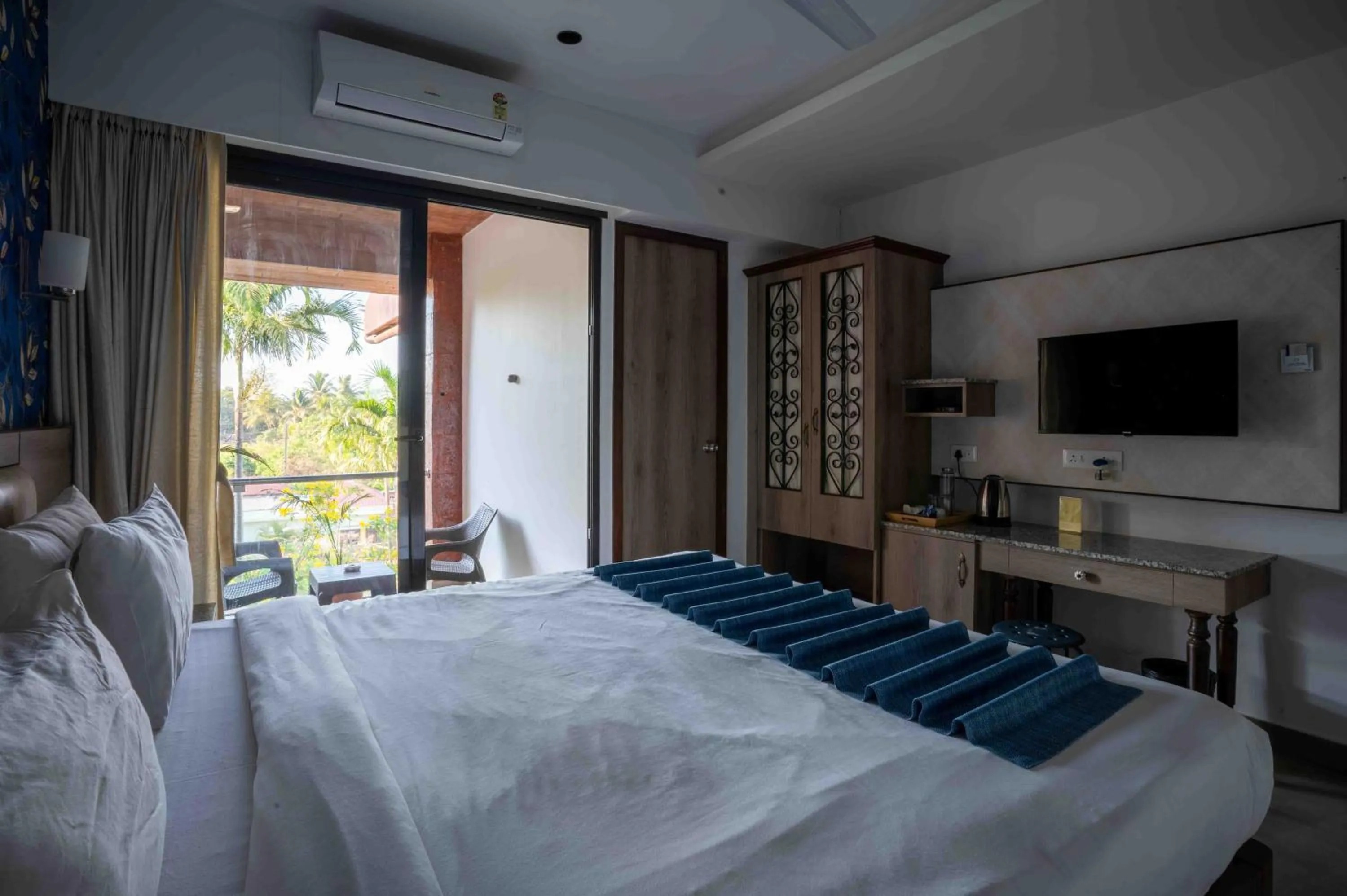 Bed in Foxoso Sonnet - A boutique hotel, Anjuna , Goa