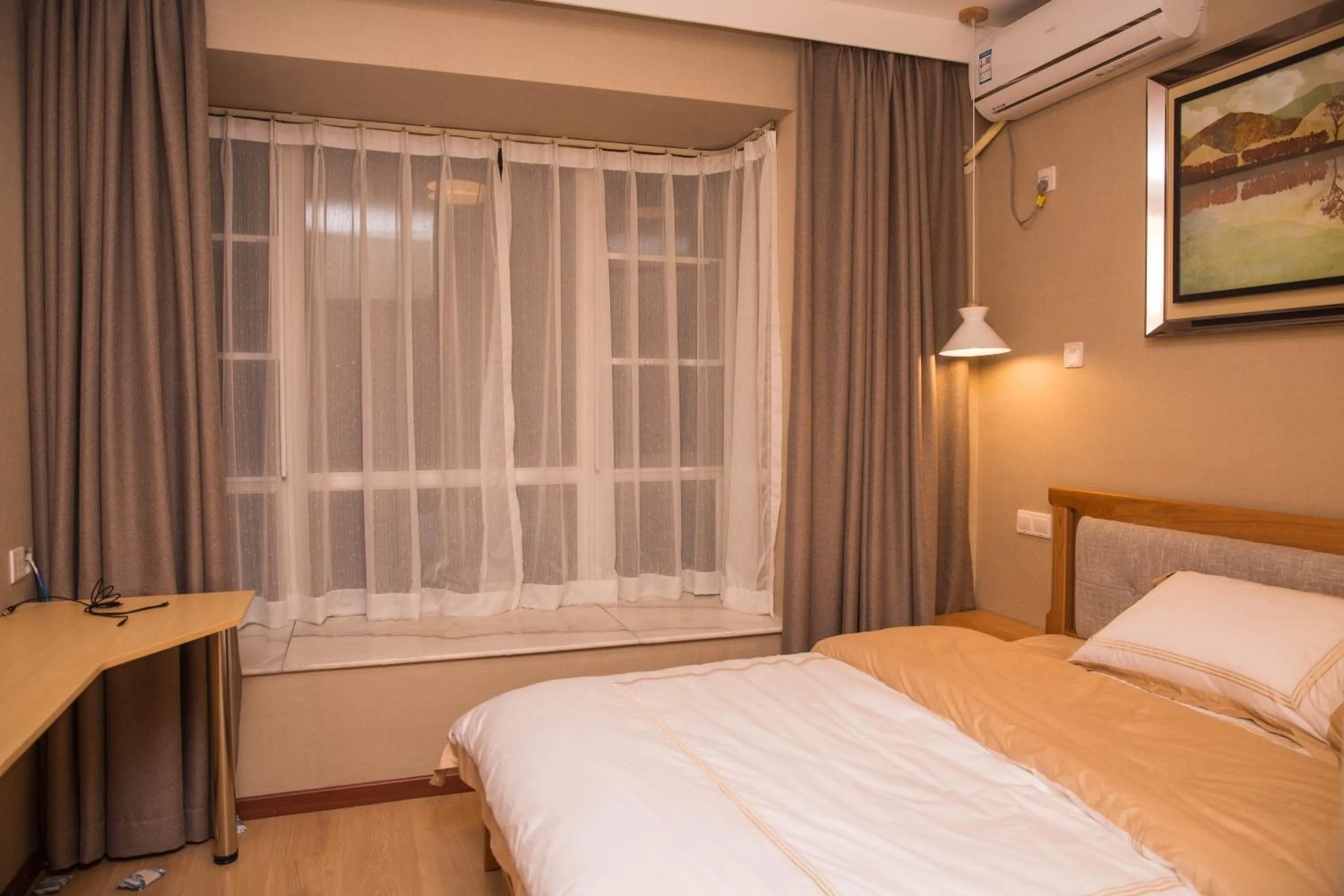 Bed in Shenzhen New Swan Castle Apartment