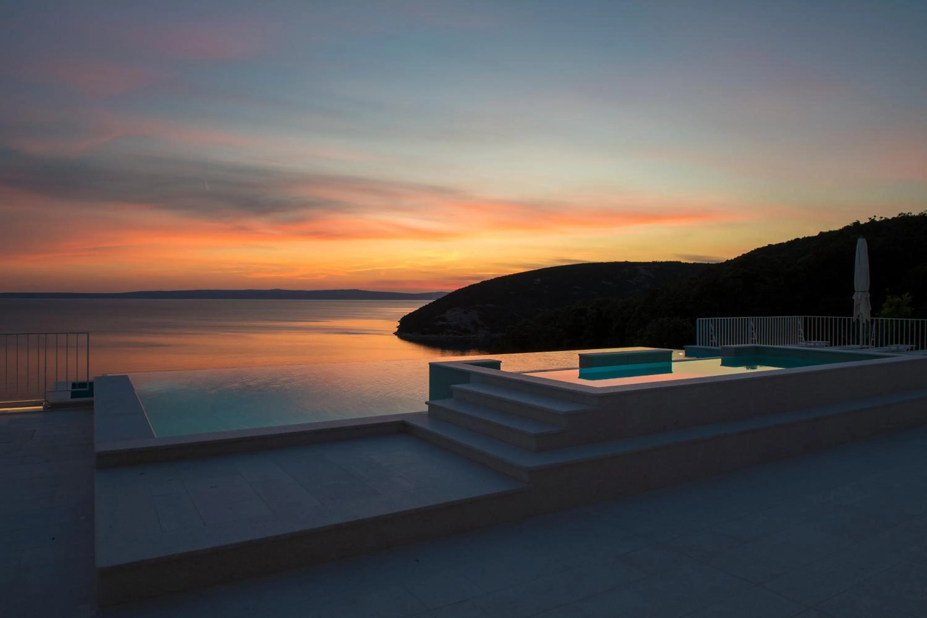 Zlatni Zalaz,Apartments,Supetarska Draga