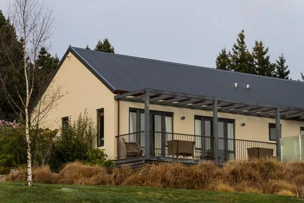 Alpine Peaks Apartment