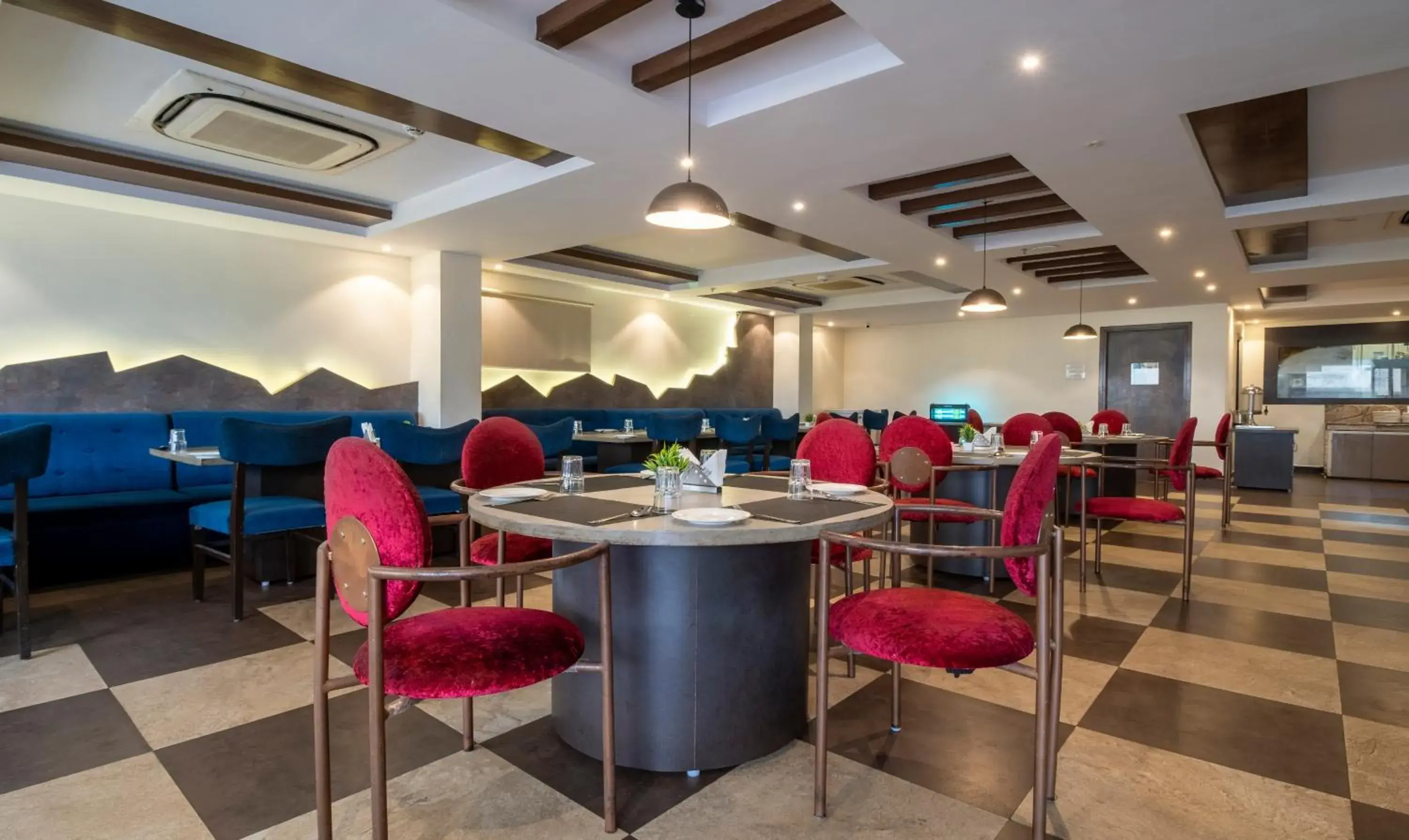 Restaurant/places to eat in Treebo PL Grand, Vishakapatnam Restaurant/places to eat in Treebo PL Grand, Vishakapatnam