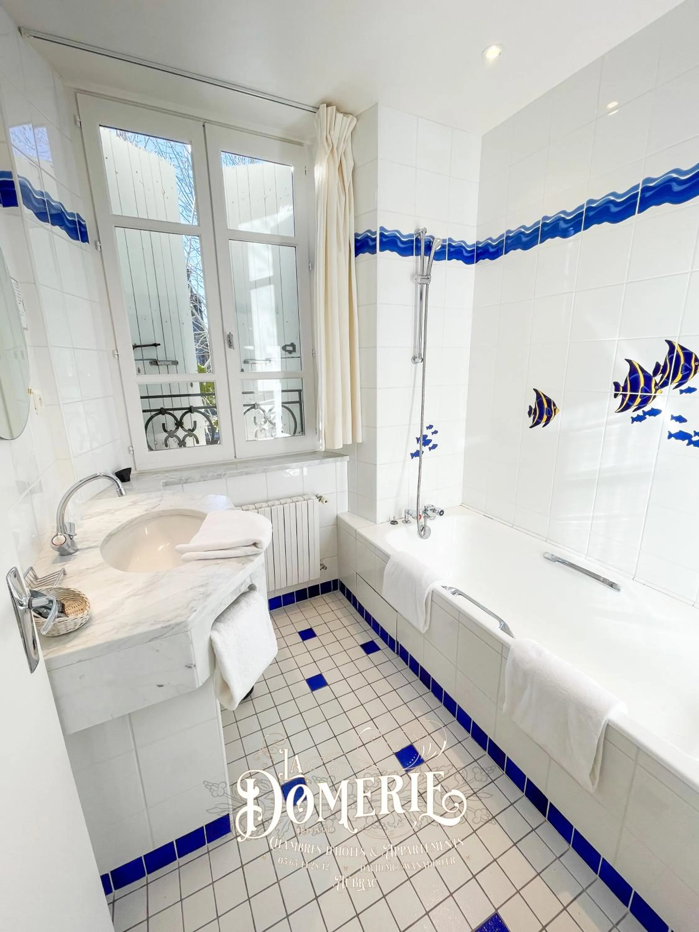 Bathroom in La Domerie - Maison d'hôtes