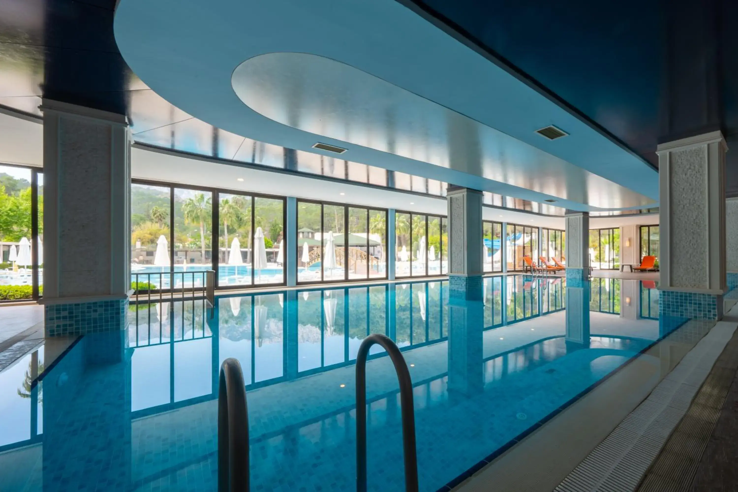 Swimming pool in Eldar Resort Hotel Swimming pool in Eldar Resort Hotel