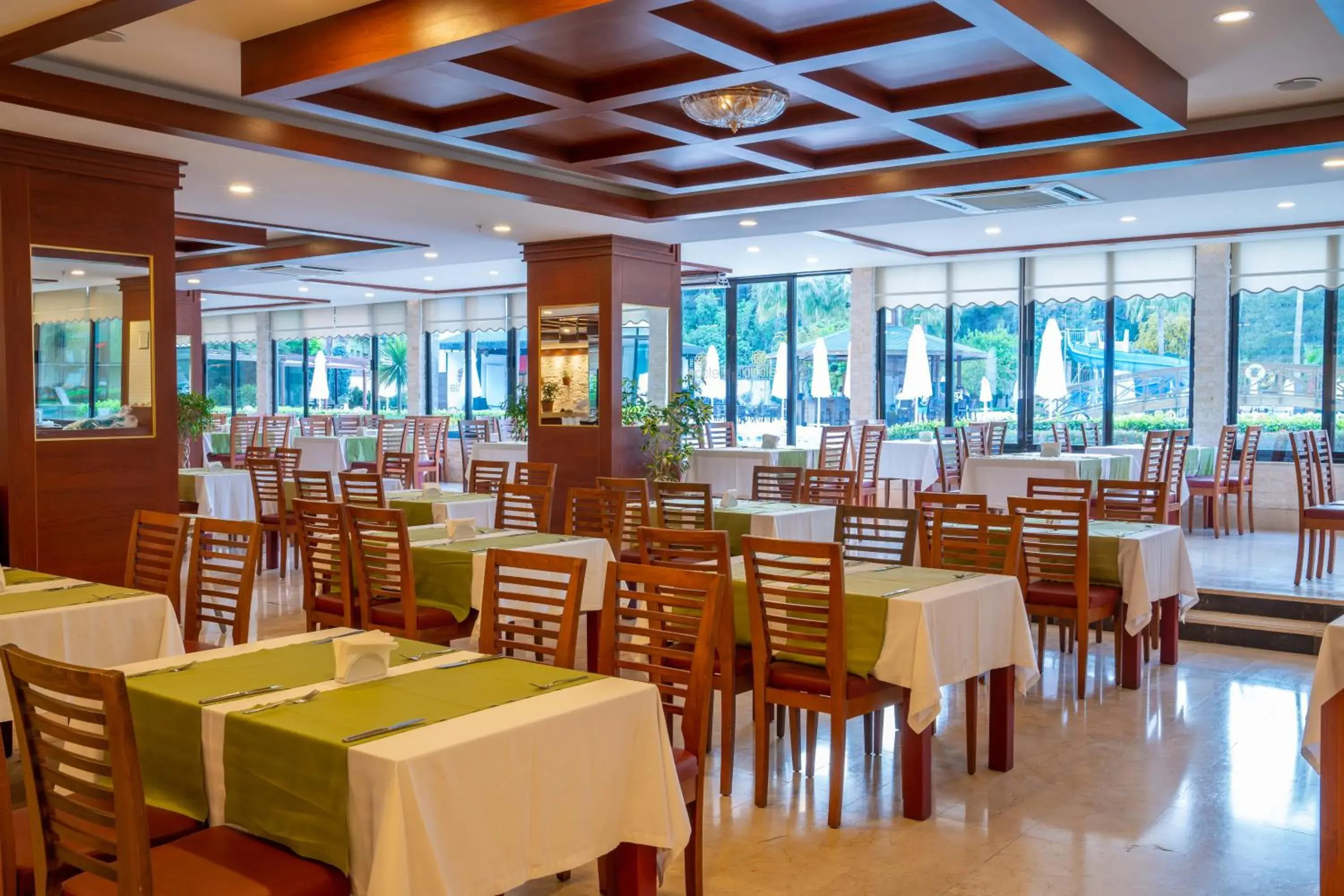 Restaurant/places to eat in Eldar Resort Hotel Restaurant/places to eat in Eldar Resort Hotel