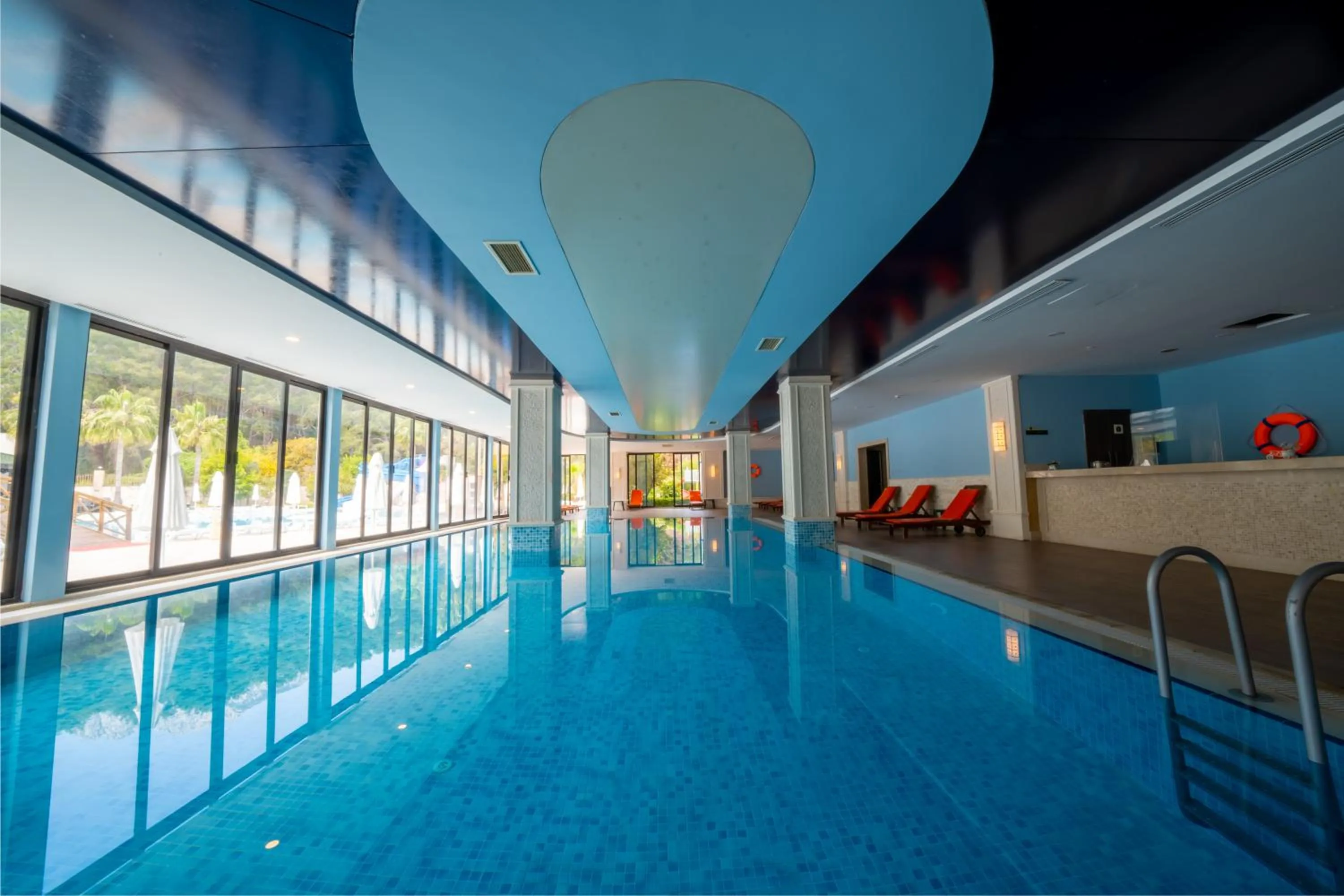 Swimming pool in Eldar Resort Hotel