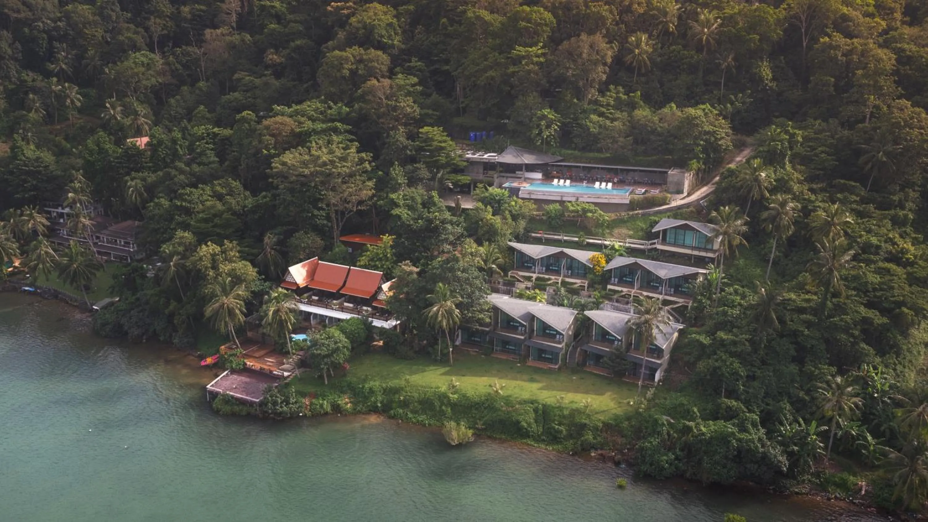 Property building in Bhuvarin Resort