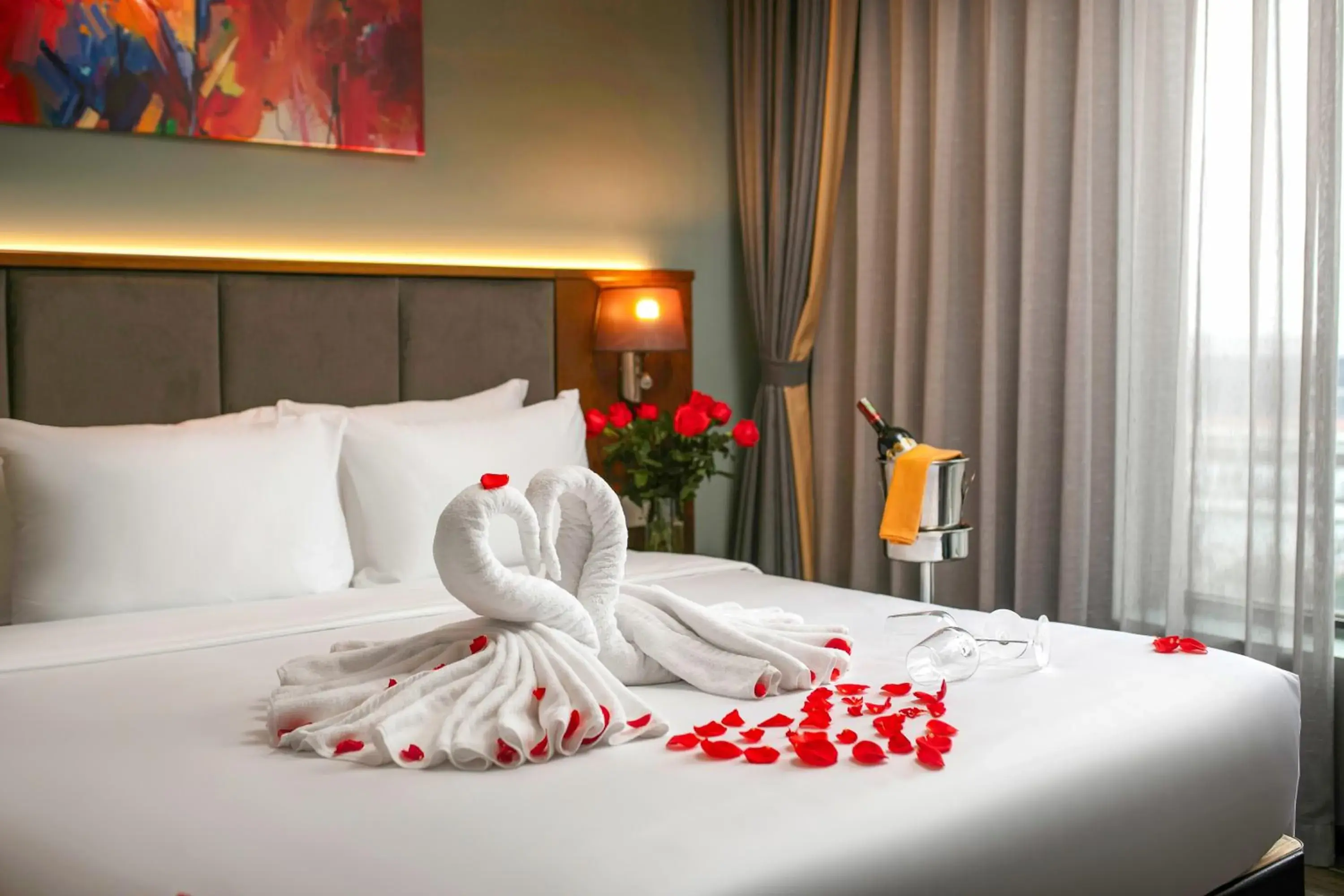 Decorative detail, Bed in GRAND CITITEL Hanoi Hotel & Spa Decorative detail, Bed in GRAND CITITEL Hanoi Hotel & Spa