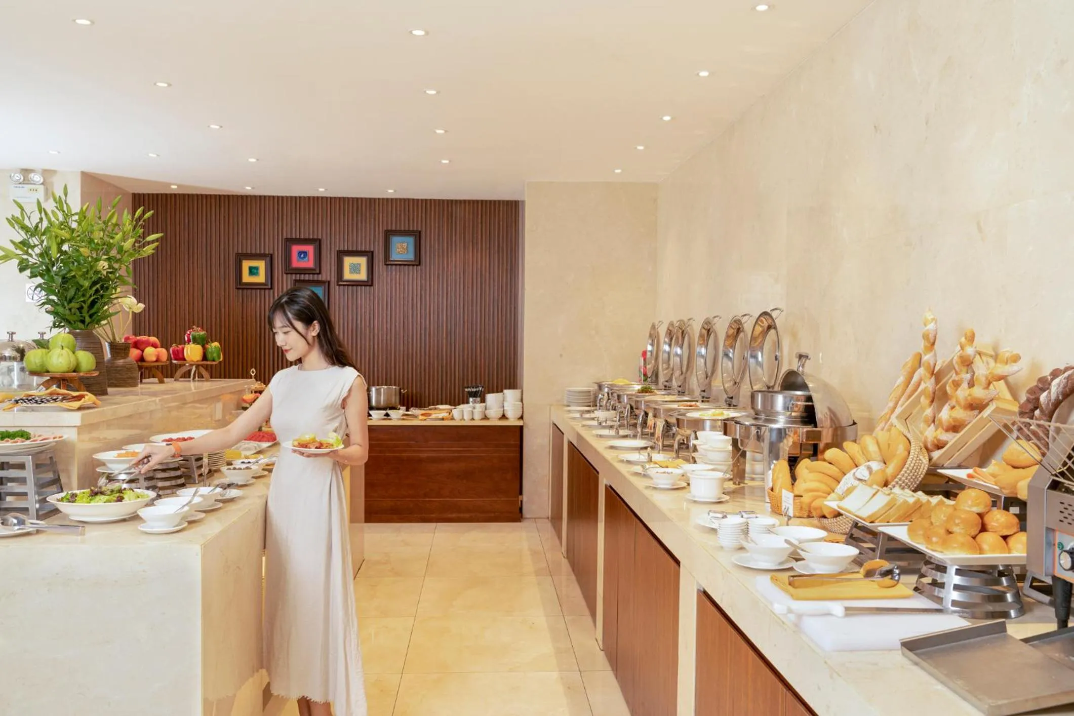 Buffet breakfast in GRAND CITITEL Hanoi Hotel & Spa