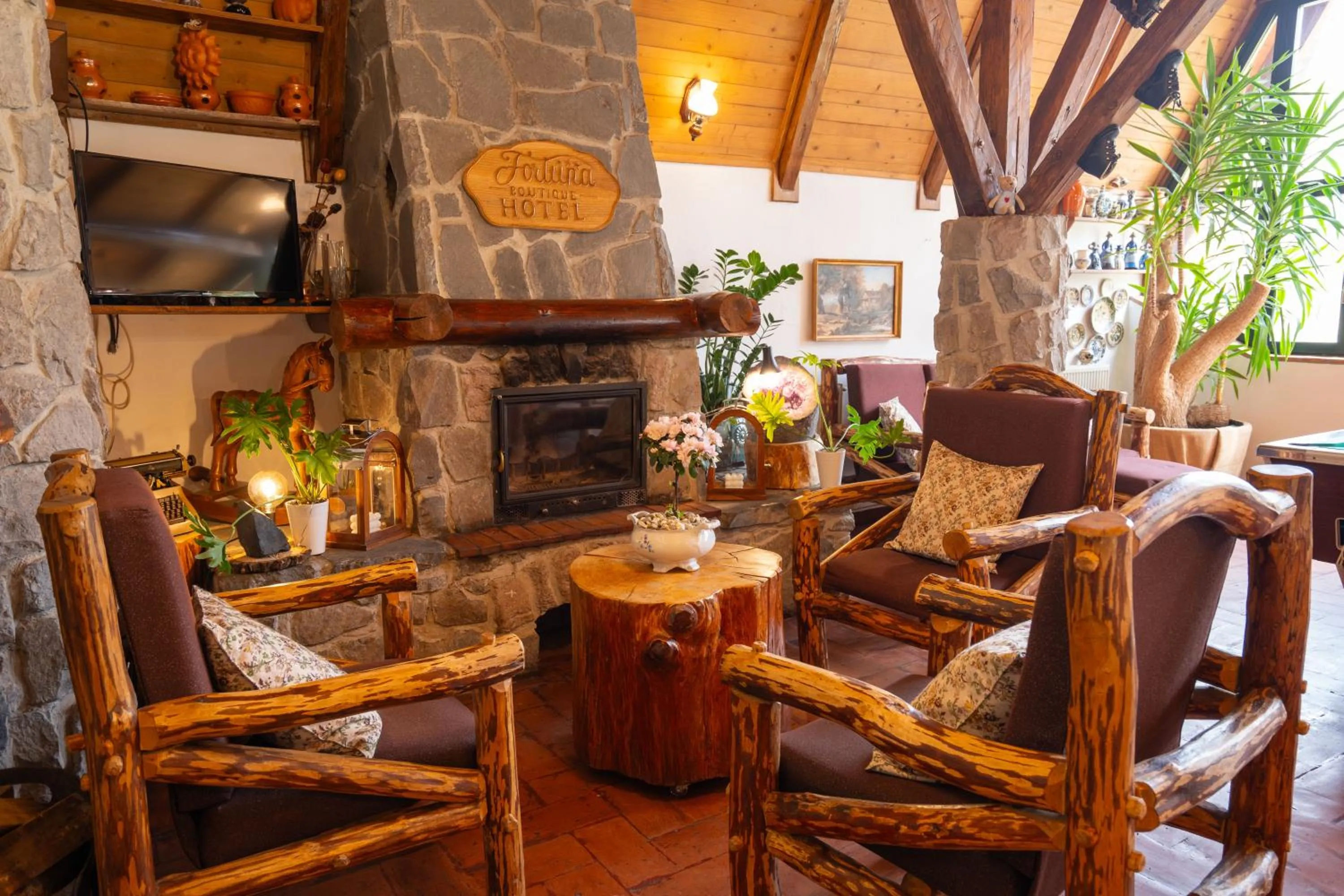 Lobby or reception in Fortuna Eco - Boutique Hotel