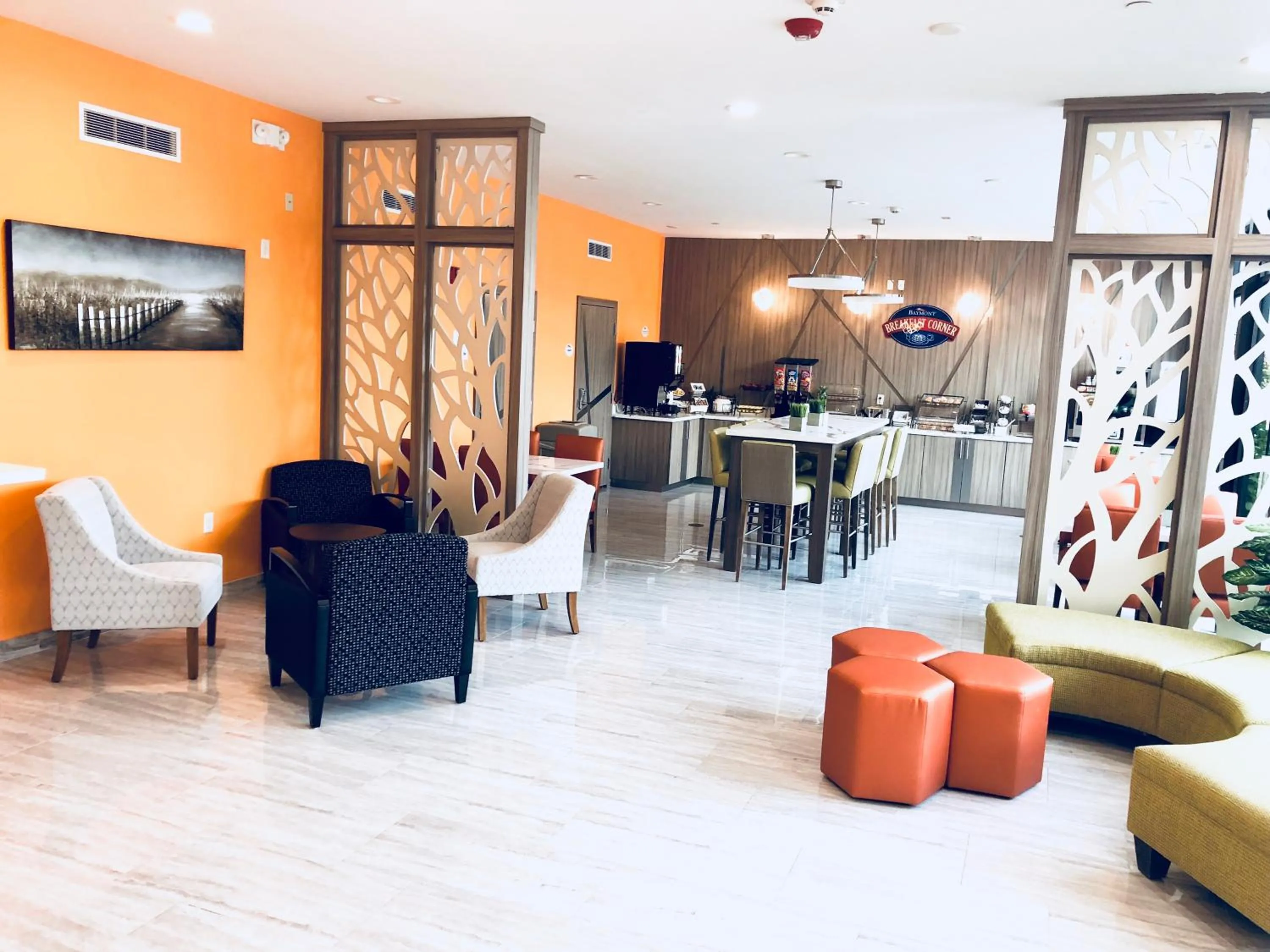 Restaurant/places to eat in Baymont by Wyndham Houston Hobby Airport