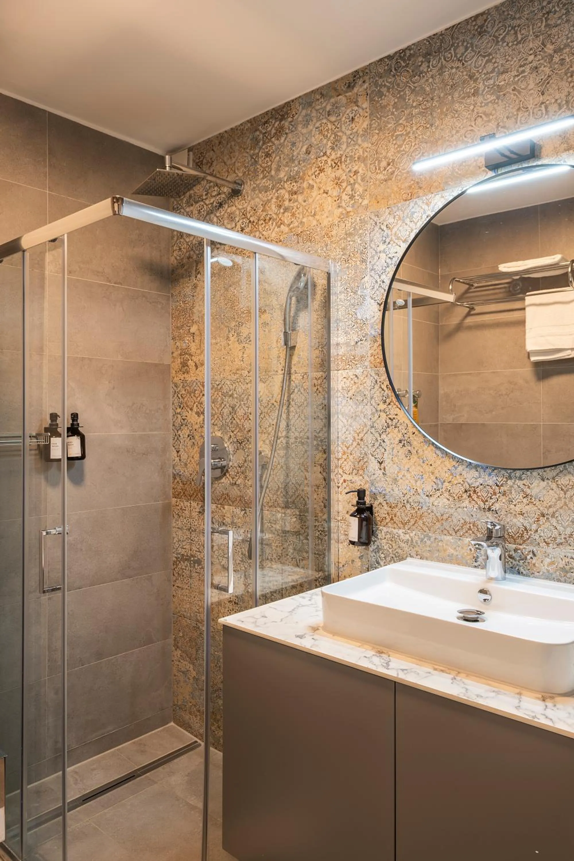 Shower in Aparthotel Cosy