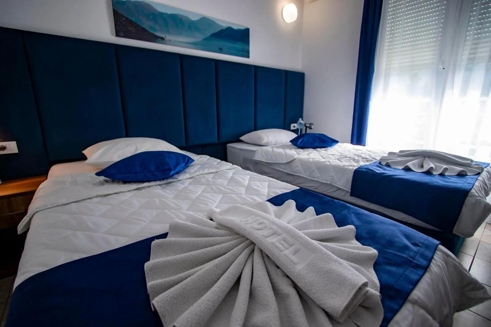 Bed in Hotel Play