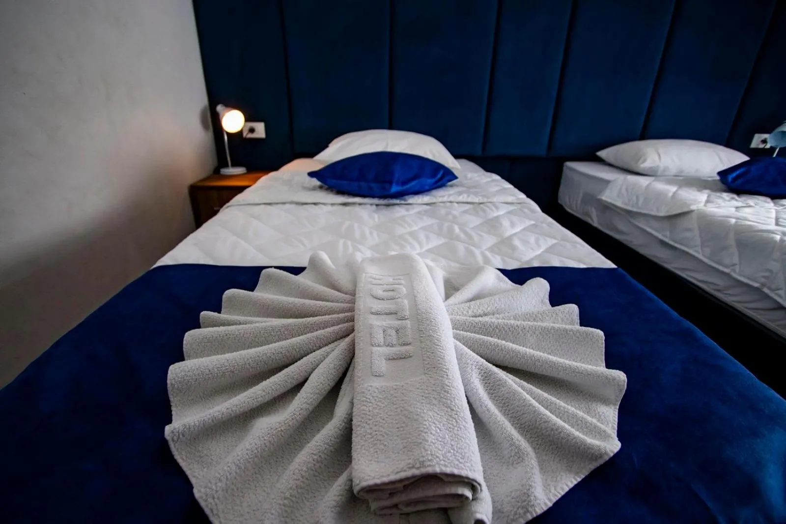 Bed in Hotel Play