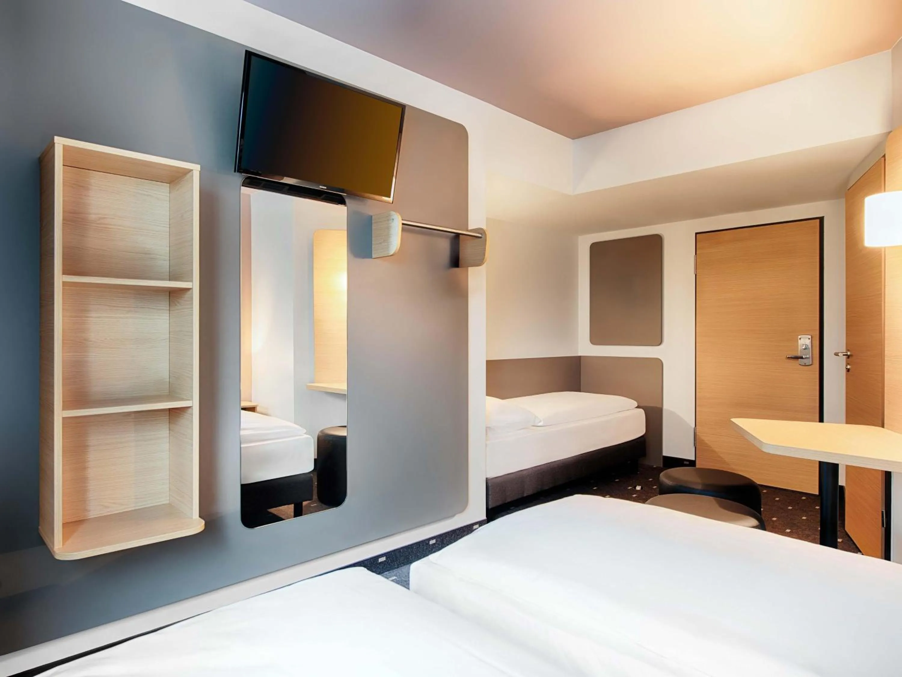 Bed in B&B HOTEL München-Airport