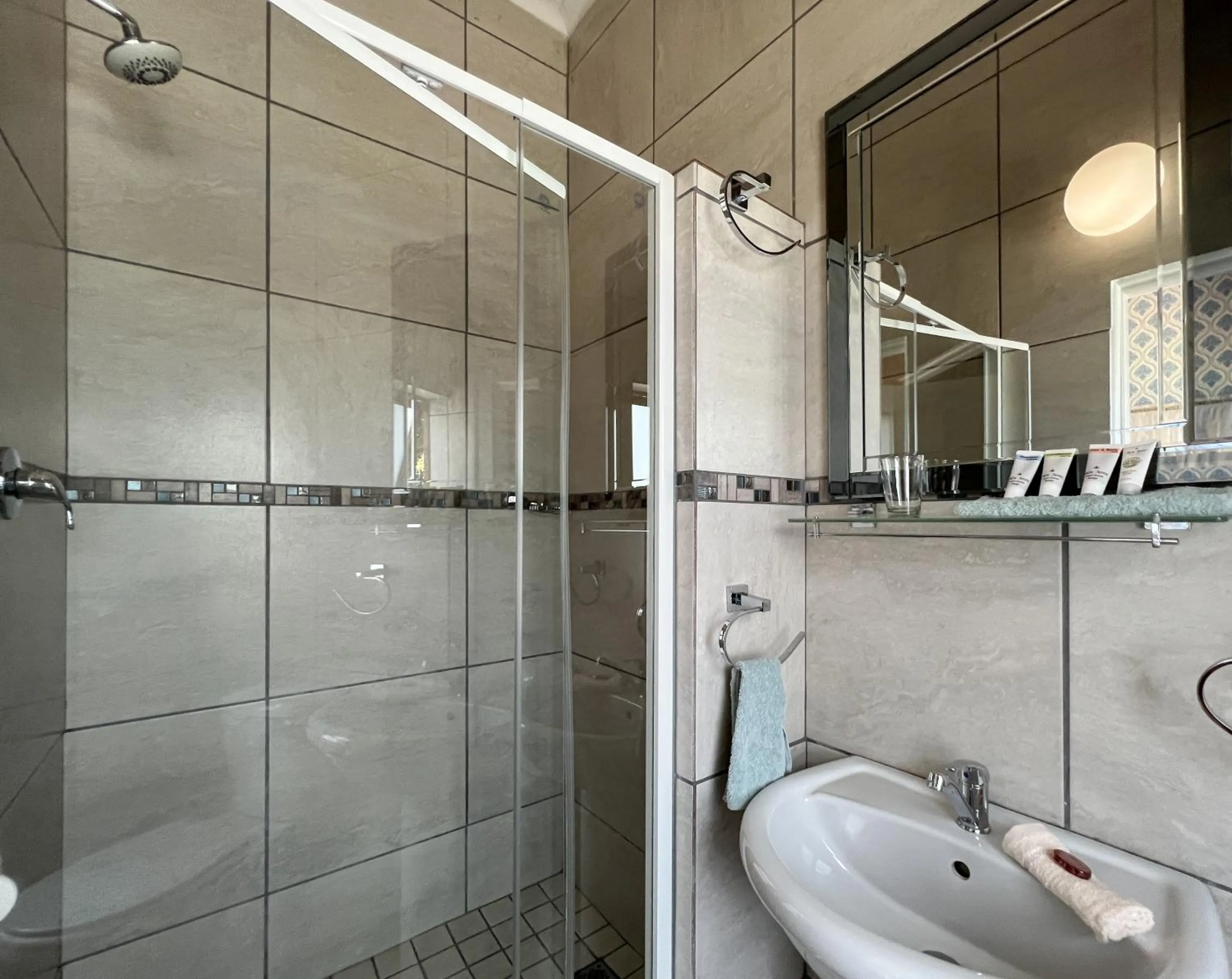 Shower in Voelroepersfontein