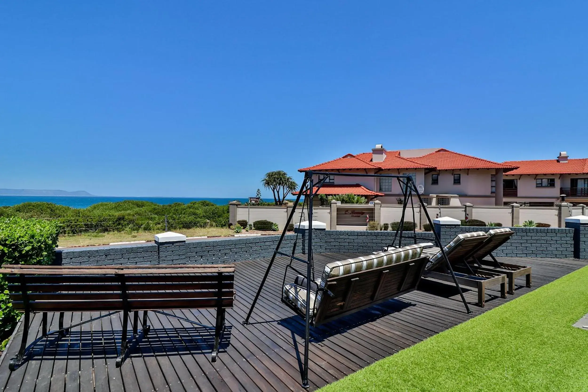 sunbed in The Whale's Tale Guesthouse sunbed in The Whale's Tale Guesthouse