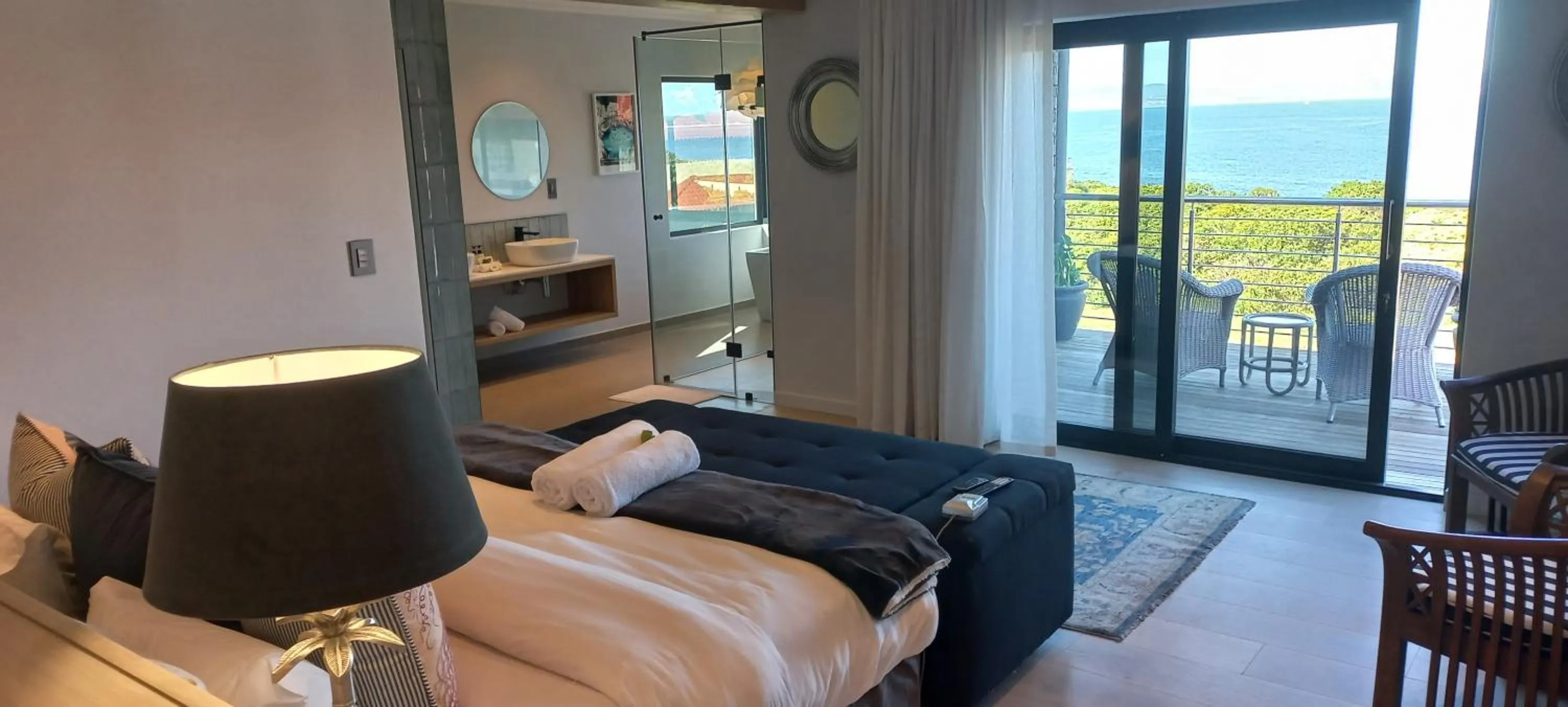 Photo of the whole room, Bed in The Whale's Tale Guesthouse