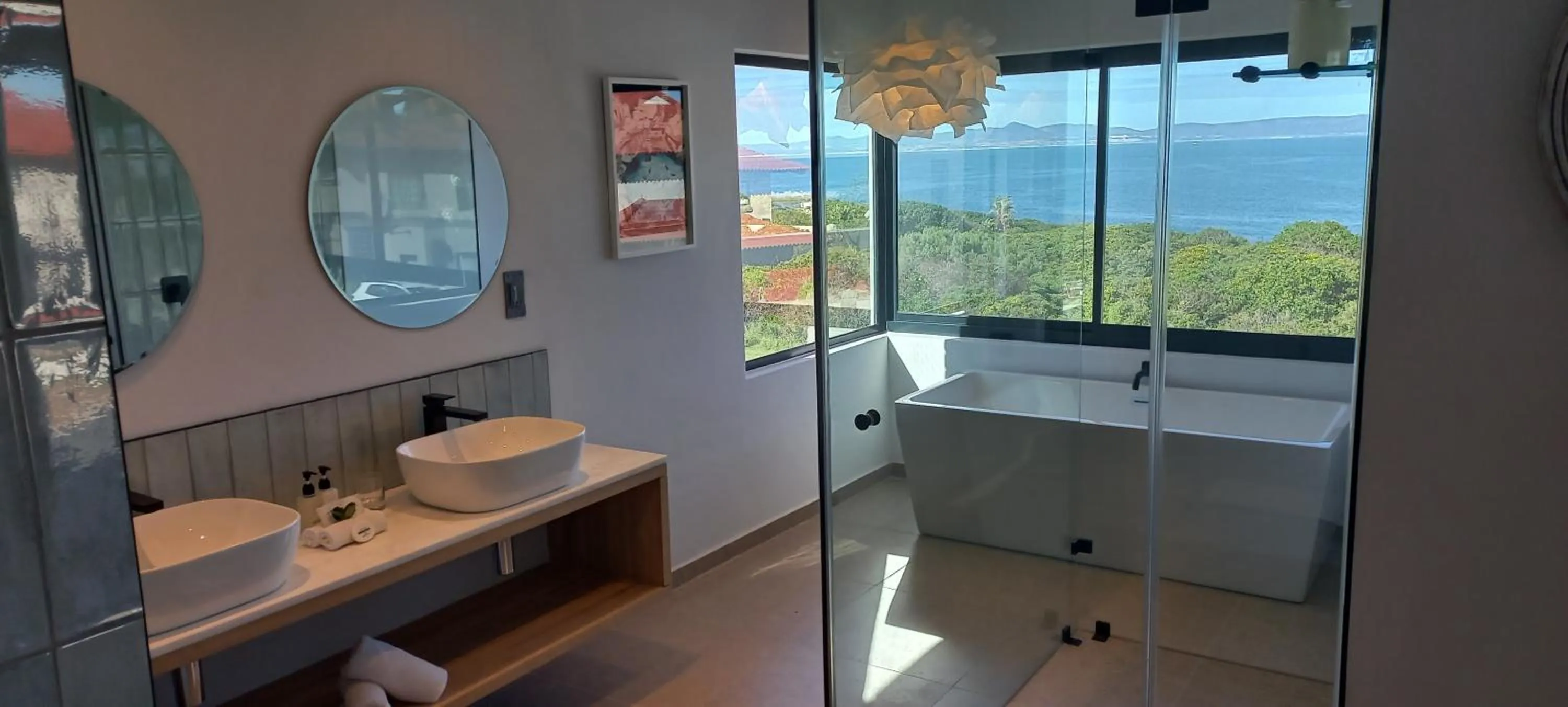 Shower in The Whale's Tale Guesthouse