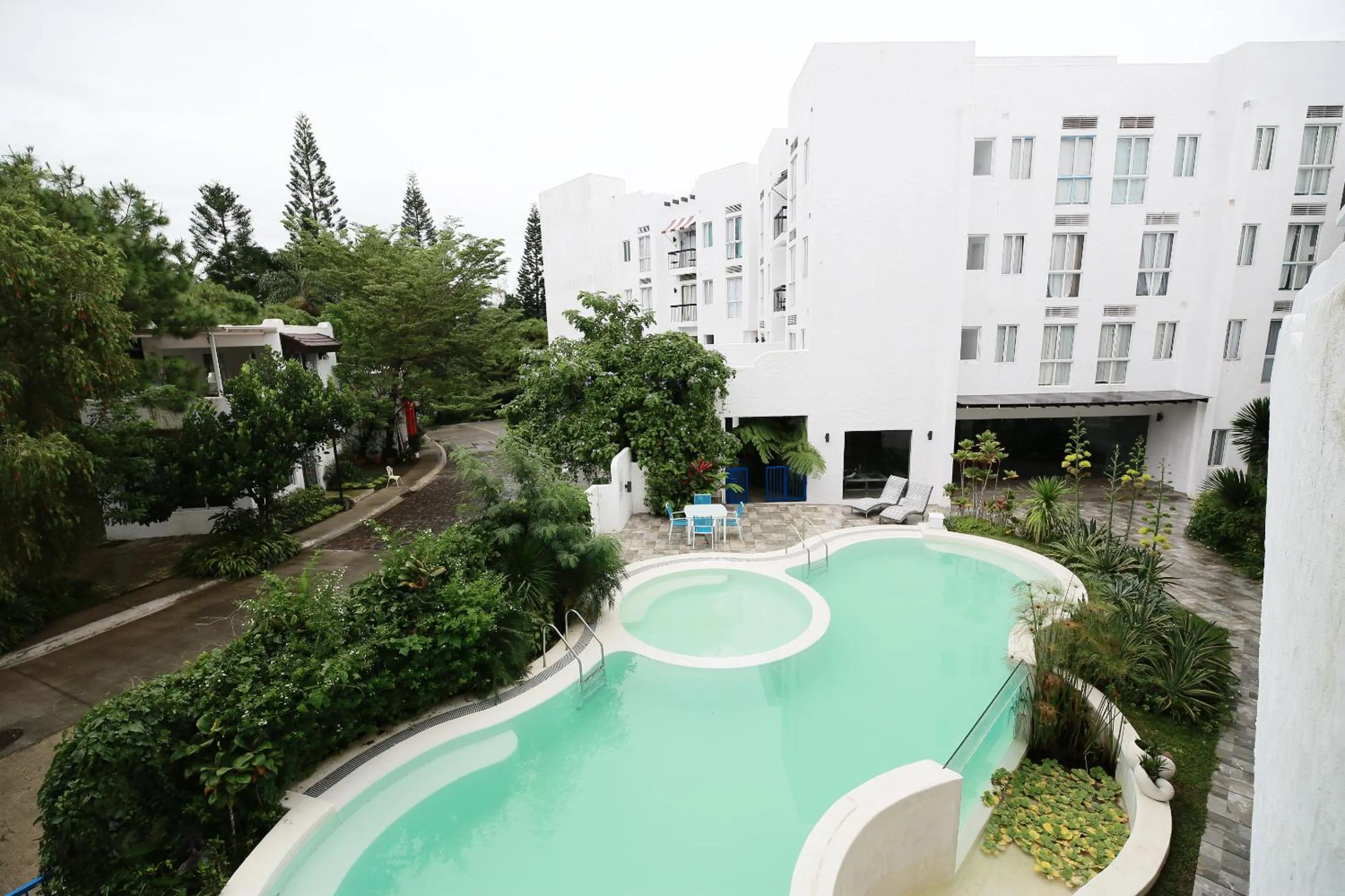 Swimming pool in La Bella Boutique Hotel