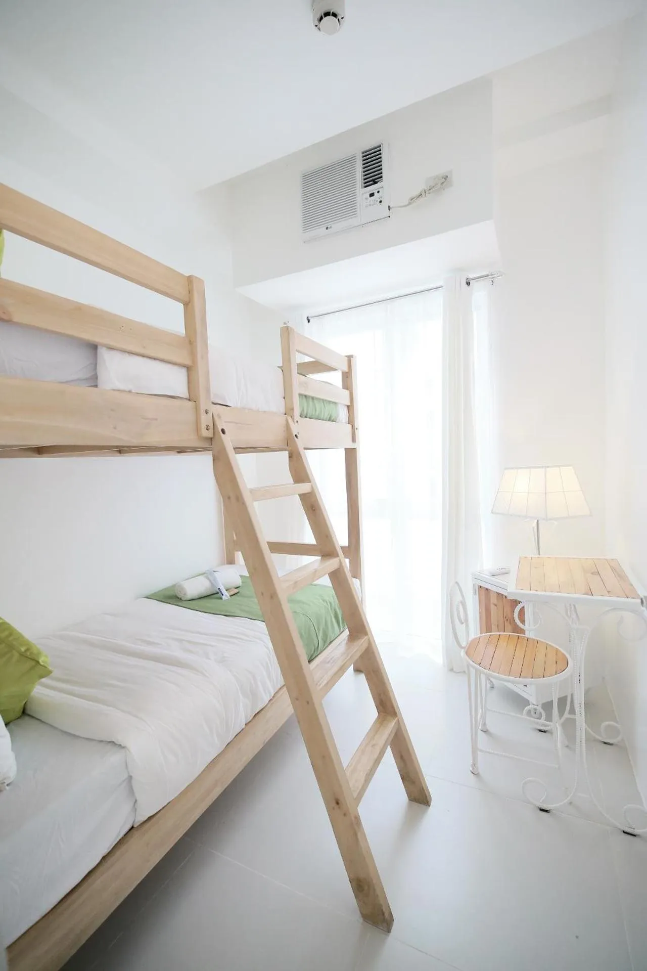 Bed in La Bella Boutique Hotel