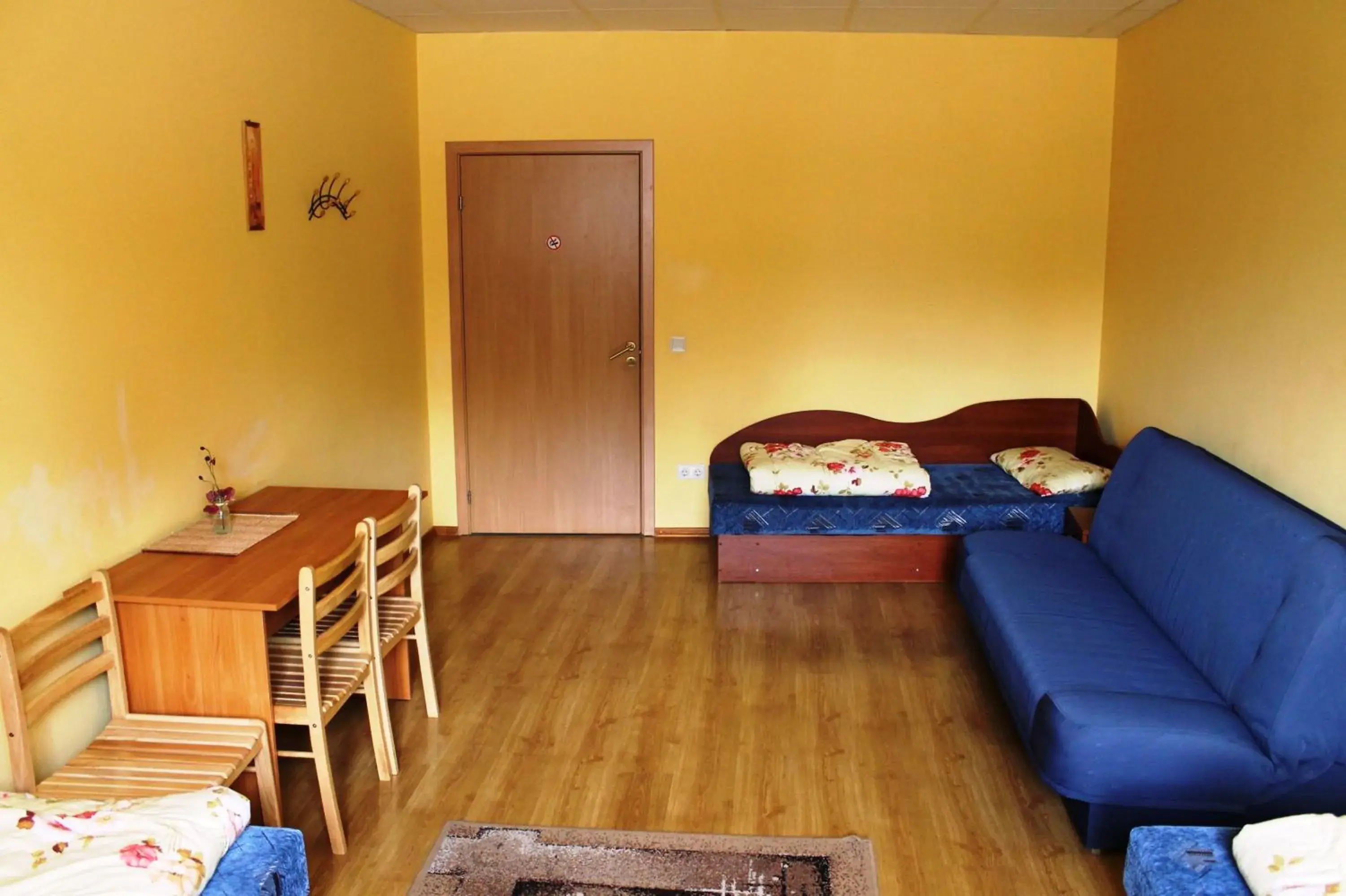 Quadruple Room with Shared Bathroom in Fortuna Hostel Quadruple Room with Shared Bathroom in Fortuna Hostel