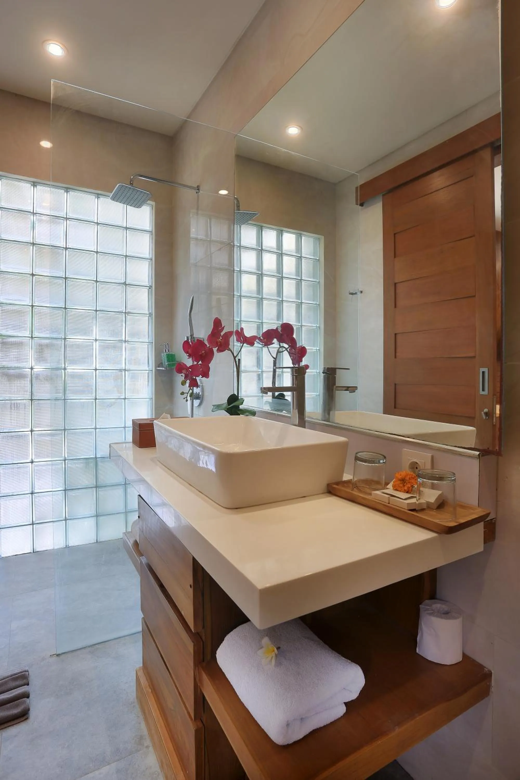 Bathroom in The Wina Villa Seminyak by The Wina Resorts