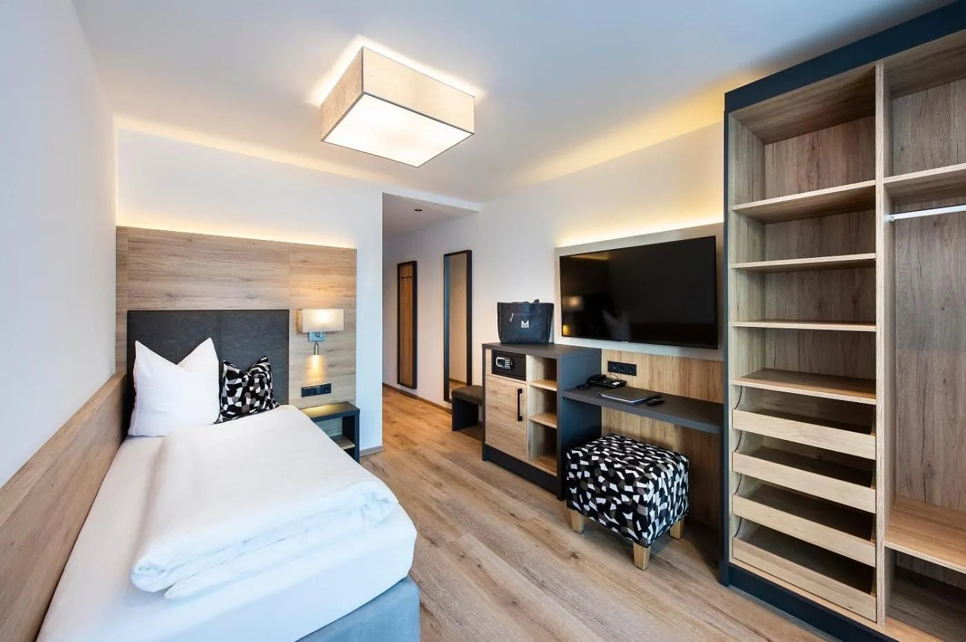 Photo of the whole room, Bed in Hotel Modern Mountain