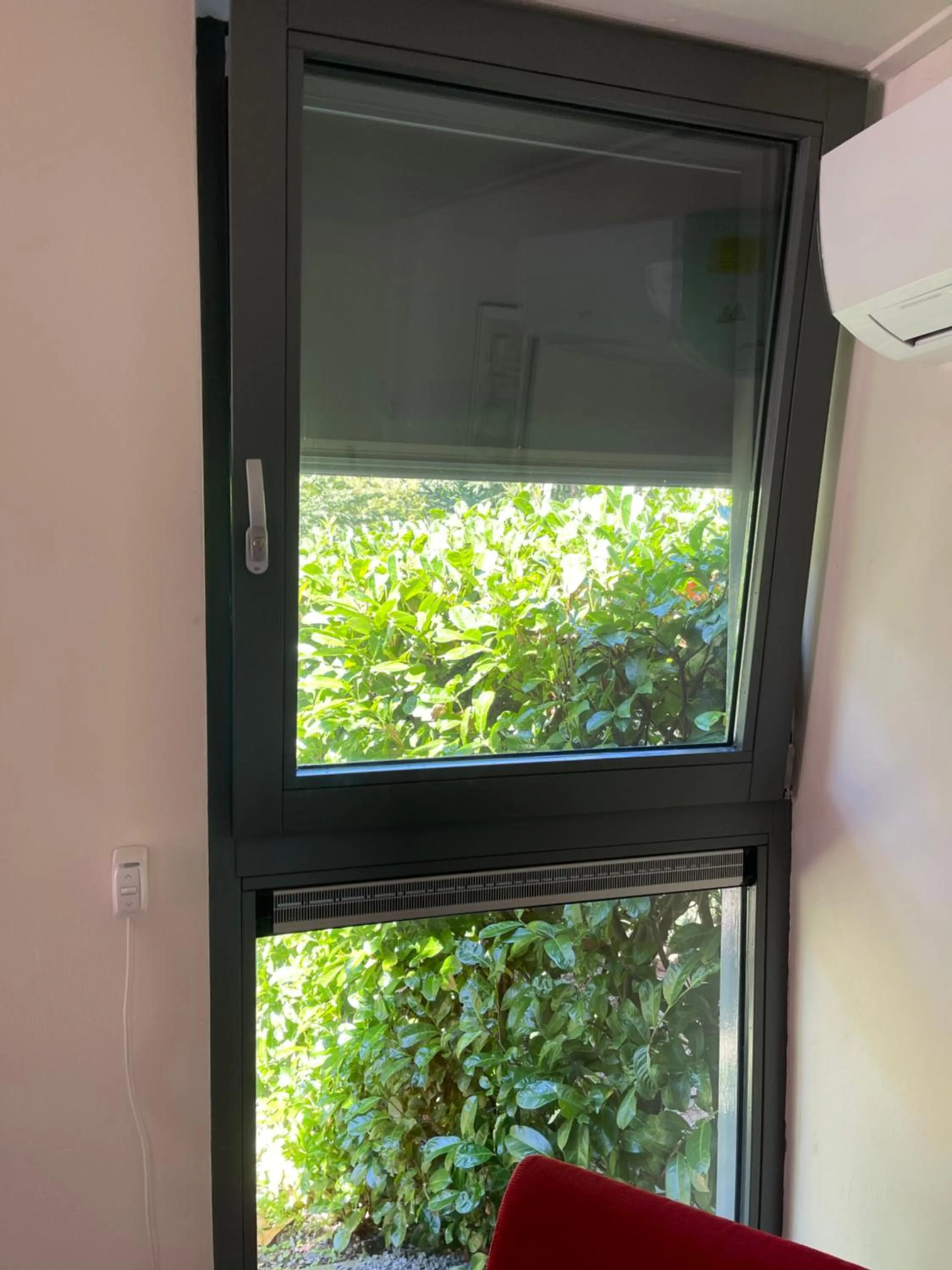 Garden view in B & B De Stijl