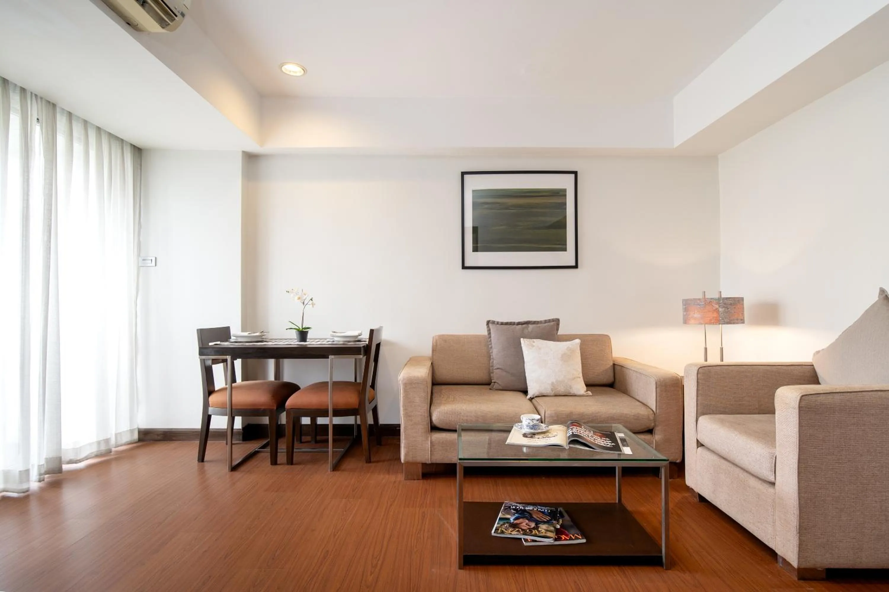 Living room in Lily Hotel Bangkok