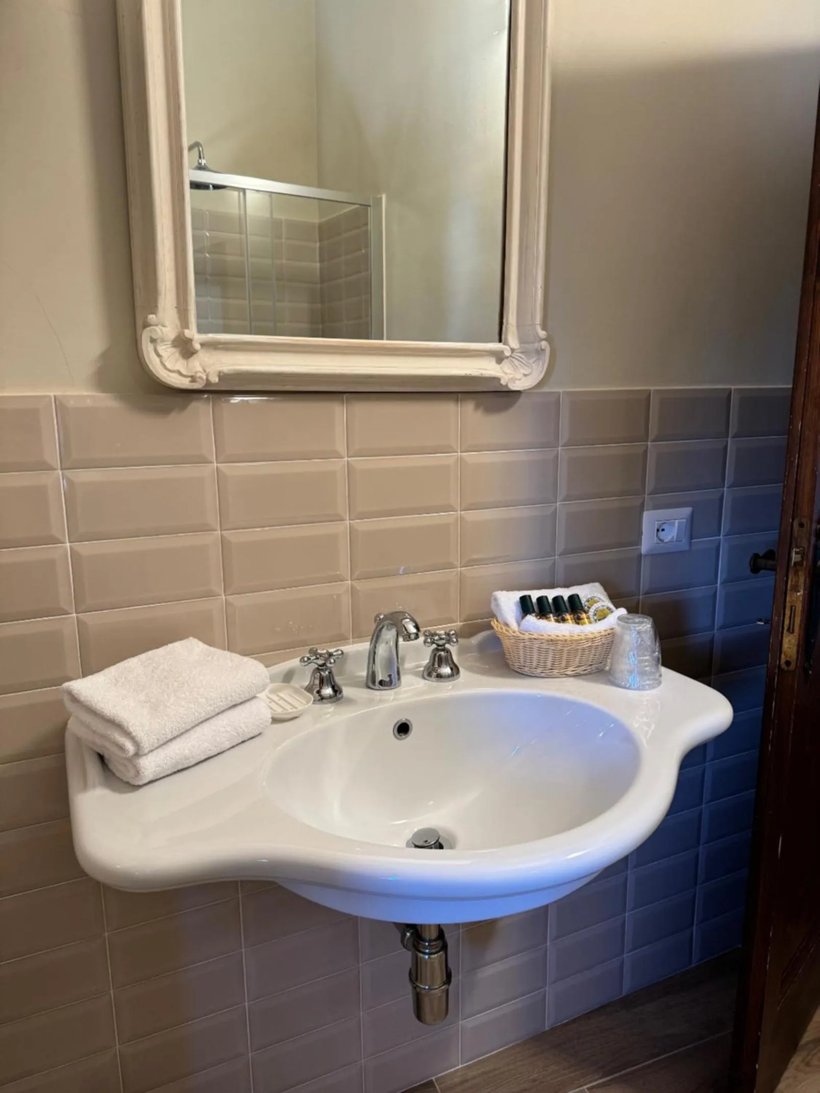 Bathroom in Castello Vicchiomaggio