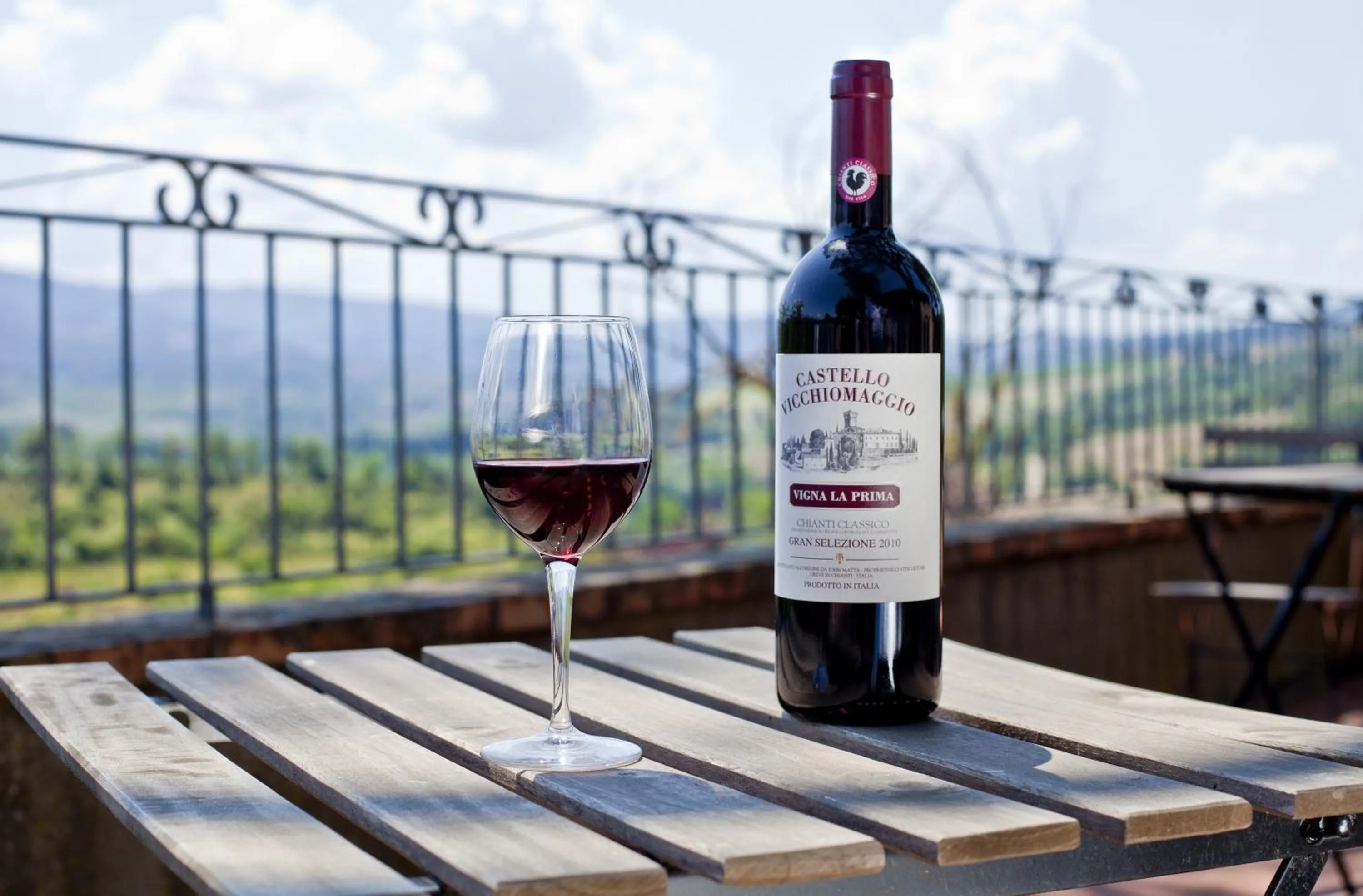 On-site shops in Castello Vicchiomaggio