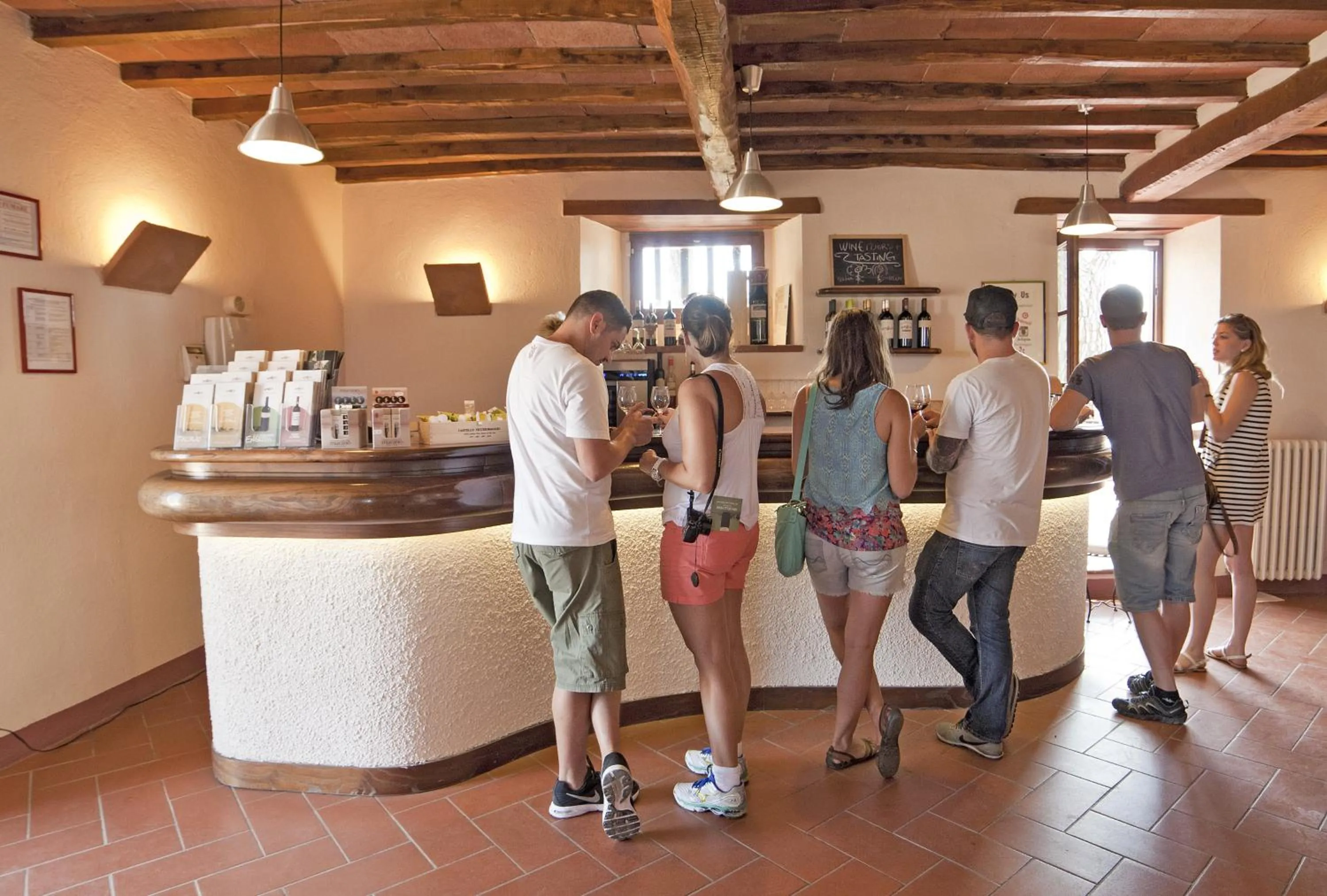 On-site shops in Castello Vicchiomaggio