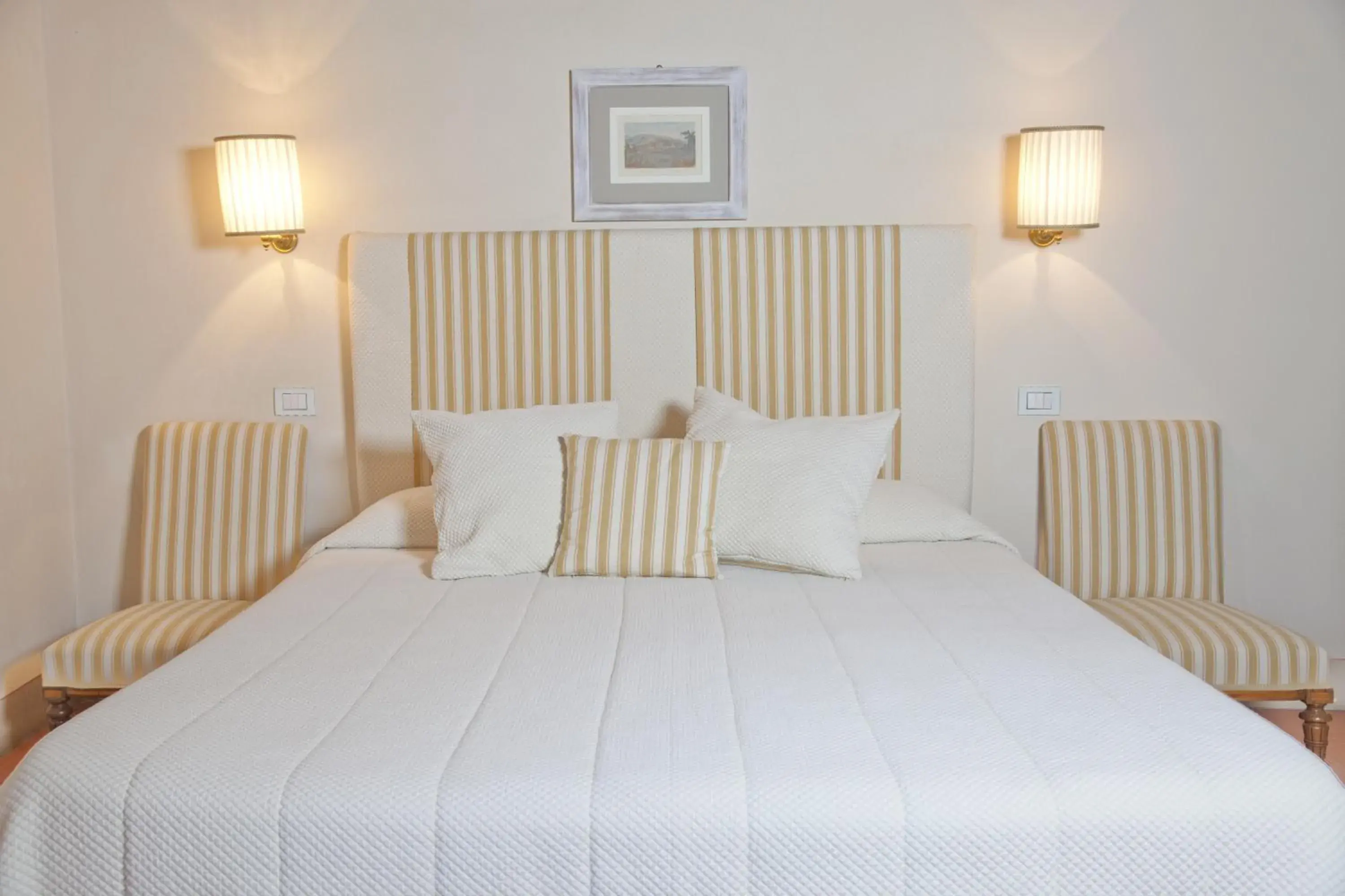 Classic Double Room with Garden view - Annex in Castello Vicchiomaggio Classic Double Room with Garden view - Annex in Castello Vicchiomaggio