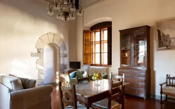 Deluxe Apartment with Garden View in Castello Vicchiomaggio Deluxe Apartment with Garden View in Castello Vicchiomaggio