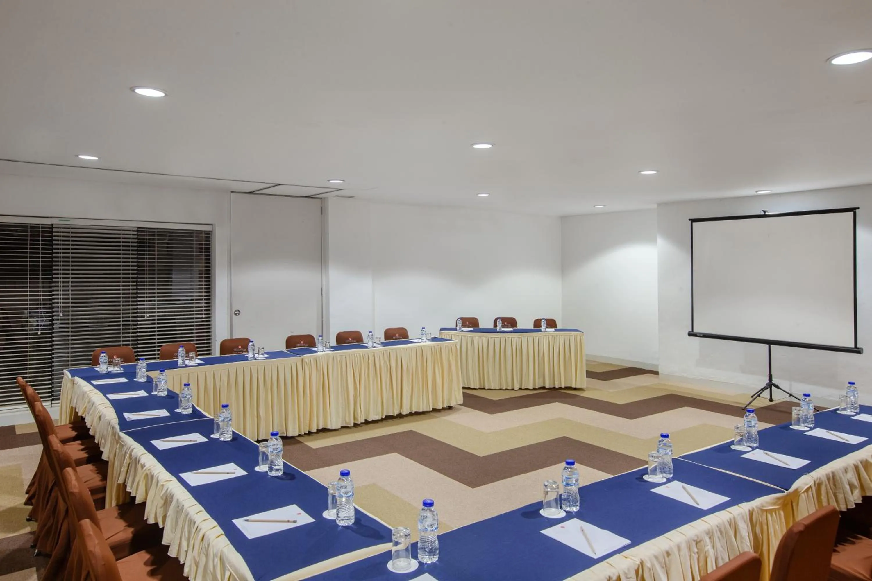 Meeting/conference room in Amaris Hotel Padjajaran - Bogor