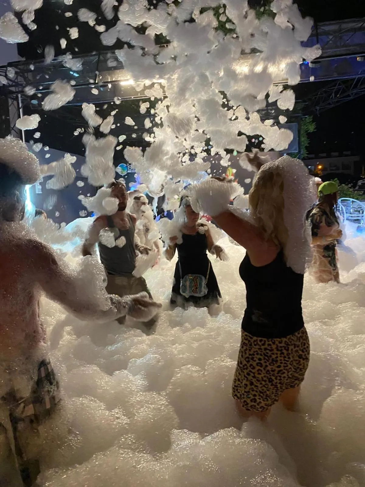 Evening entertainment in Istanbul Beach Hotel - All Inclusive