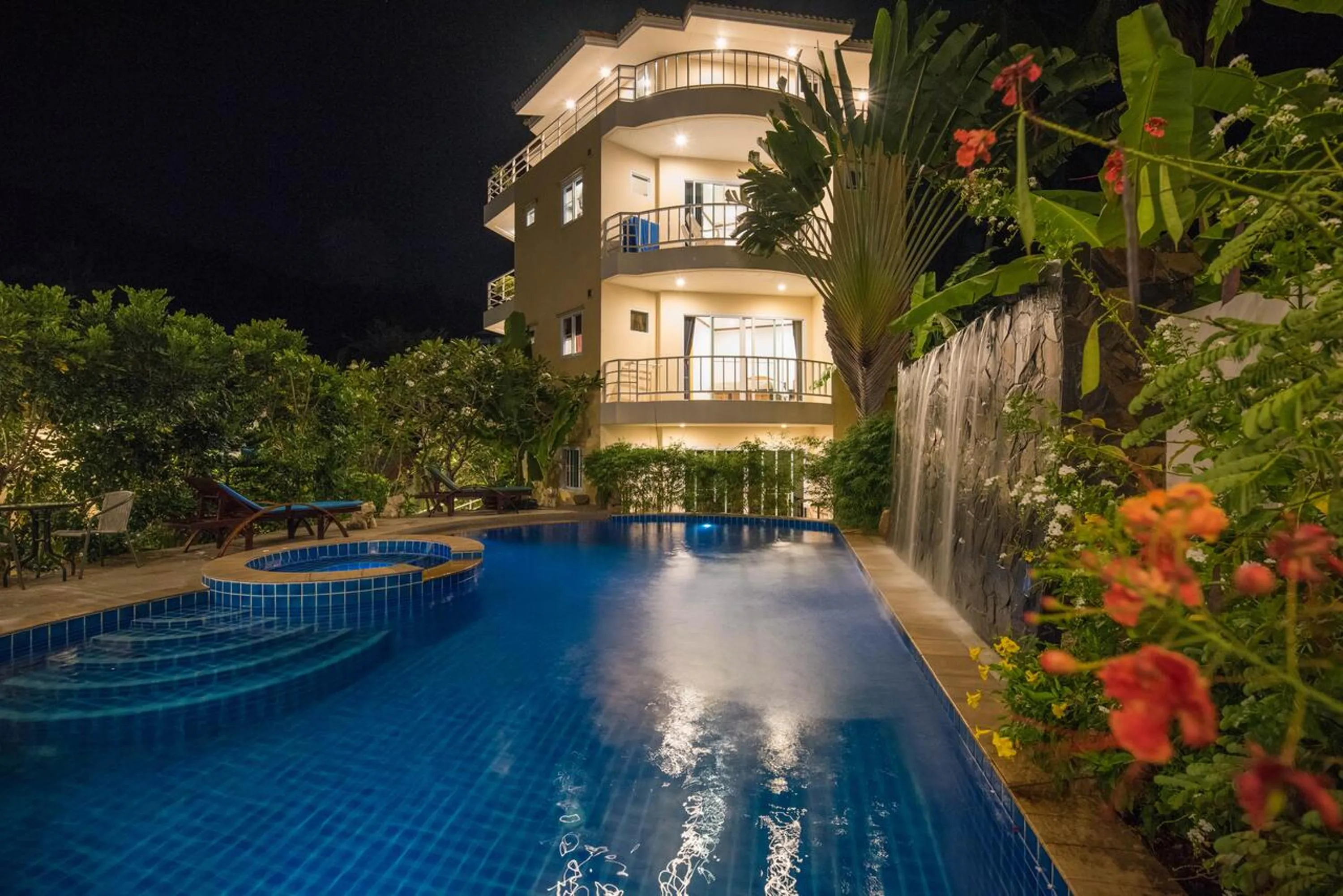 Swimming pool in Chaweng Noi Residence