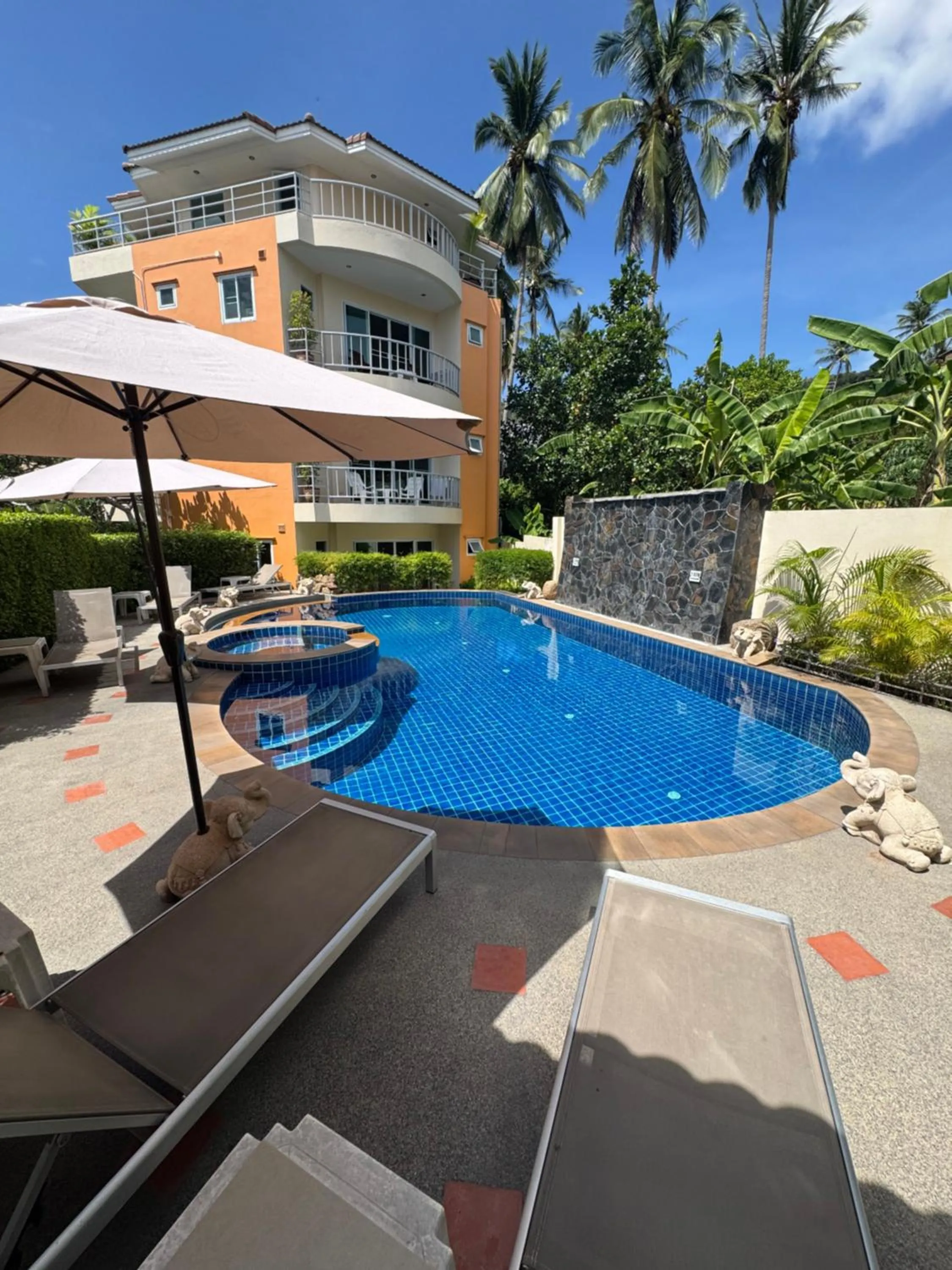 Property building in Chaweng Noi Residence