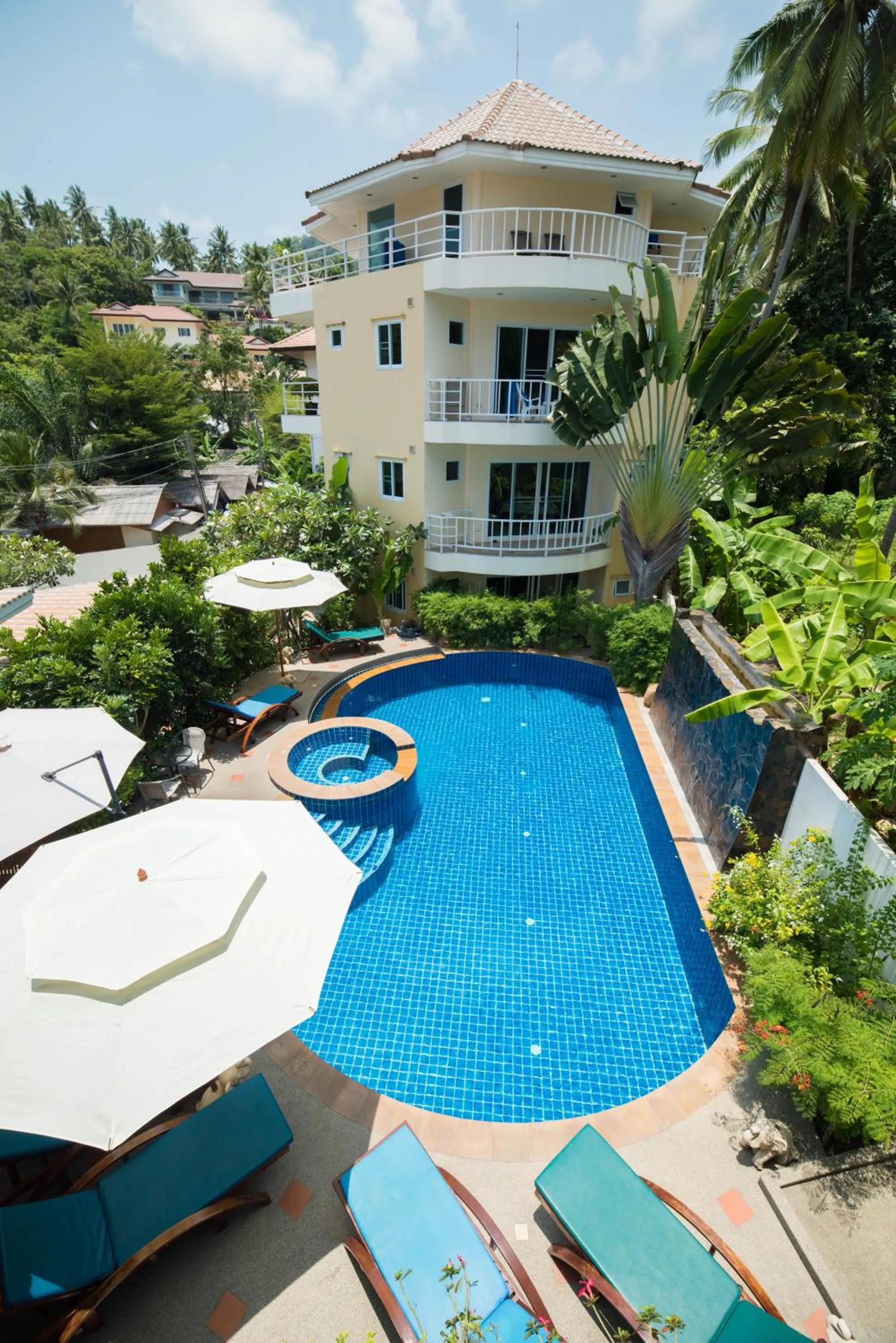 Property building in Chaweng Noi Residence