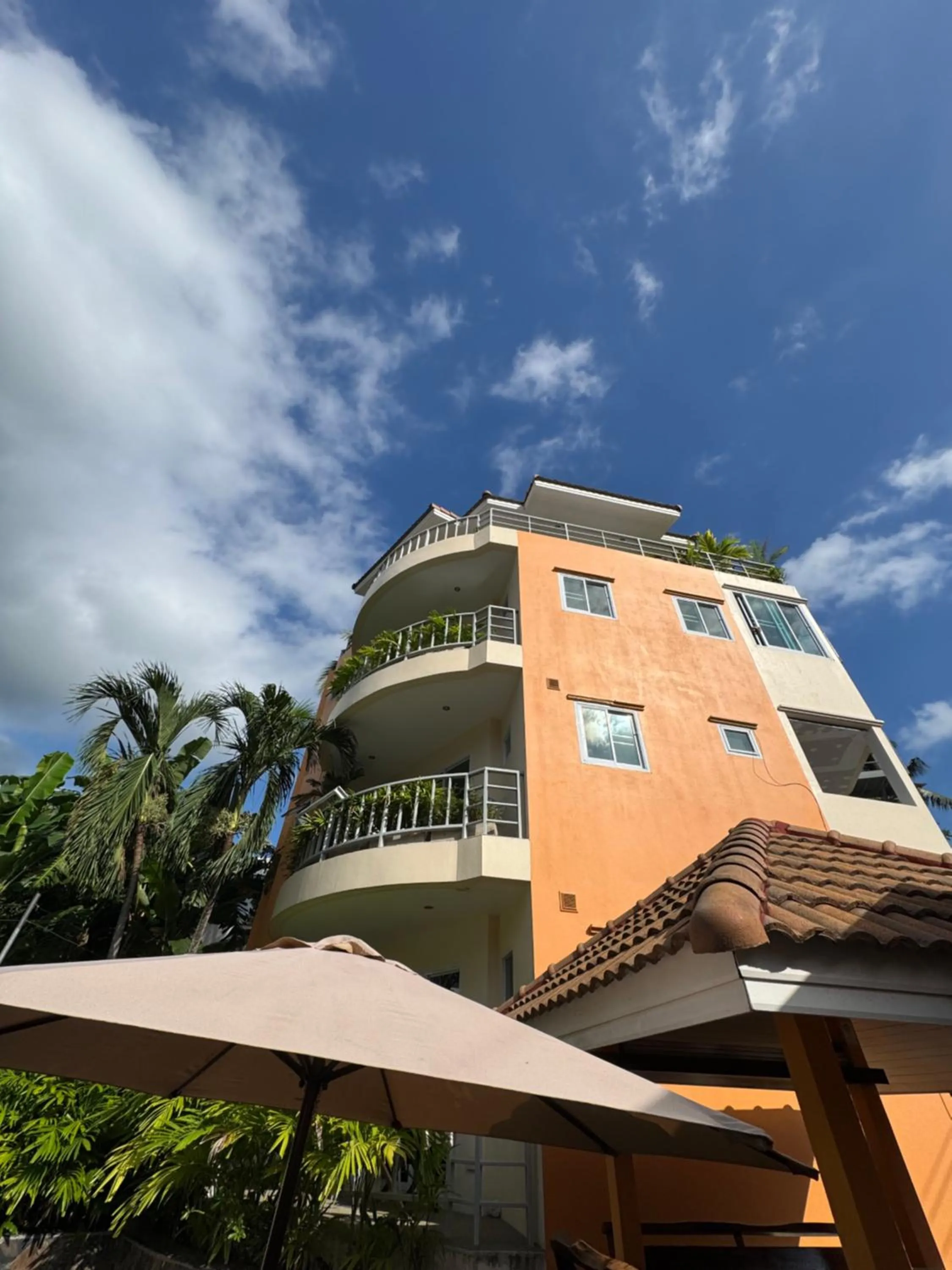 Property building in Chaweng Noi Residence