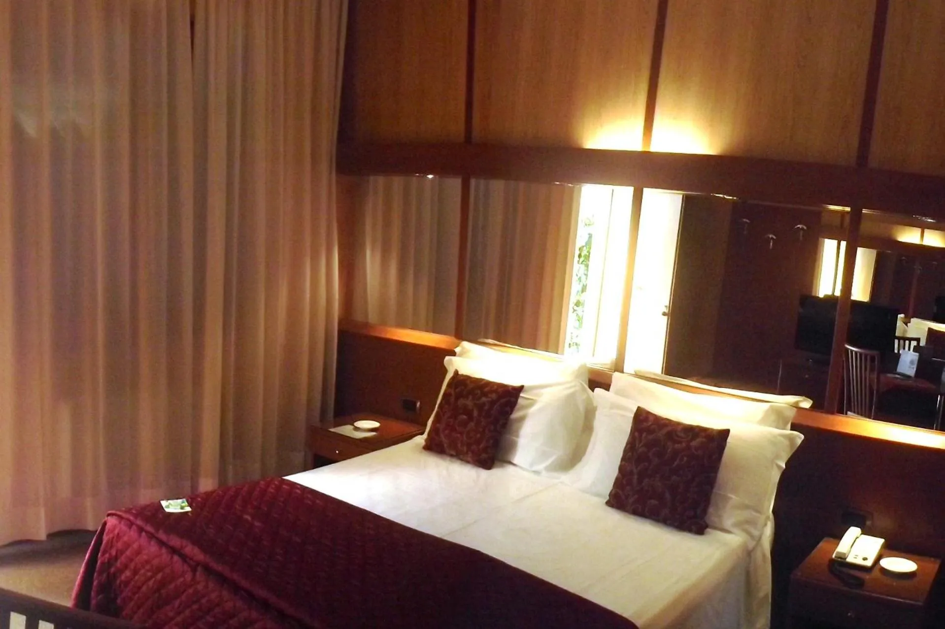 Bedroom, Bed in Hotel Motel Ovest