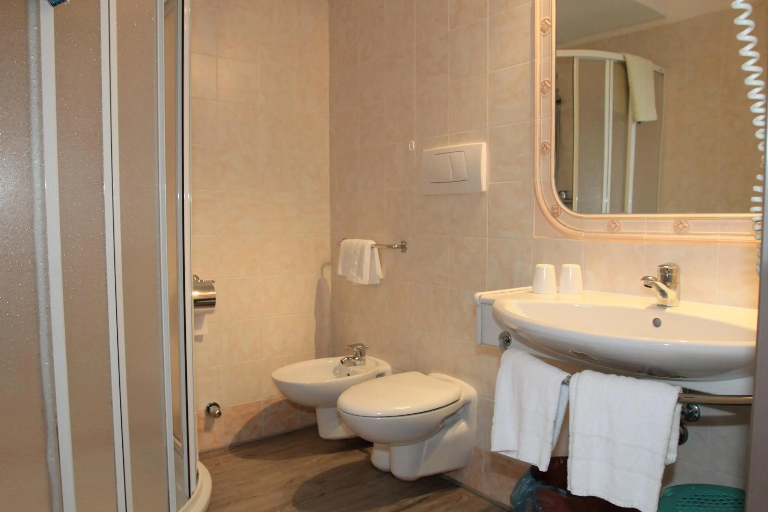 Bathroom in Hotel Augusta