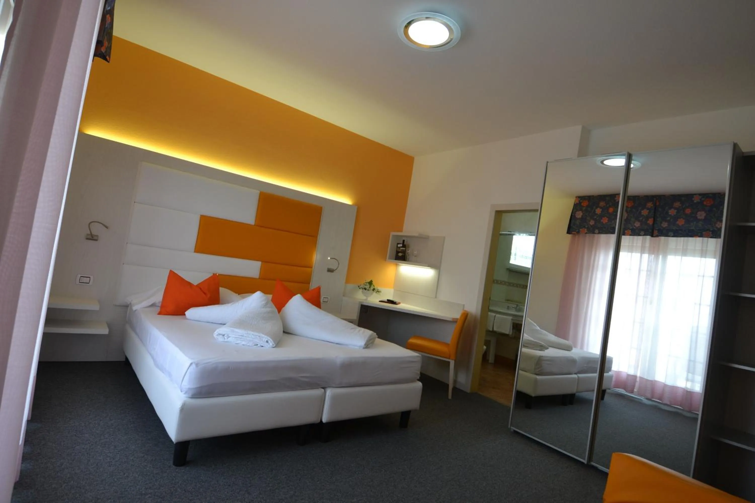 Bed in Hotel Augusta