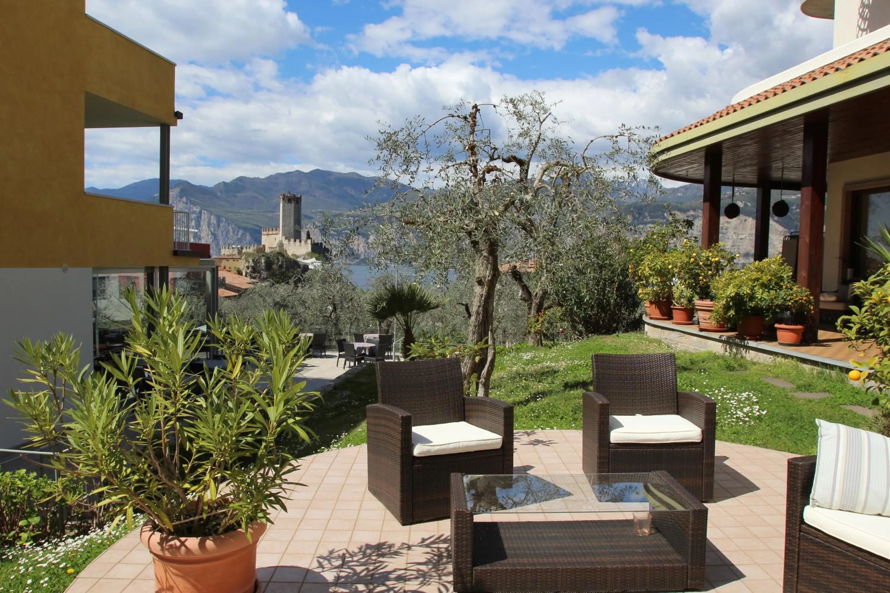 Patio in Hotel Augusta