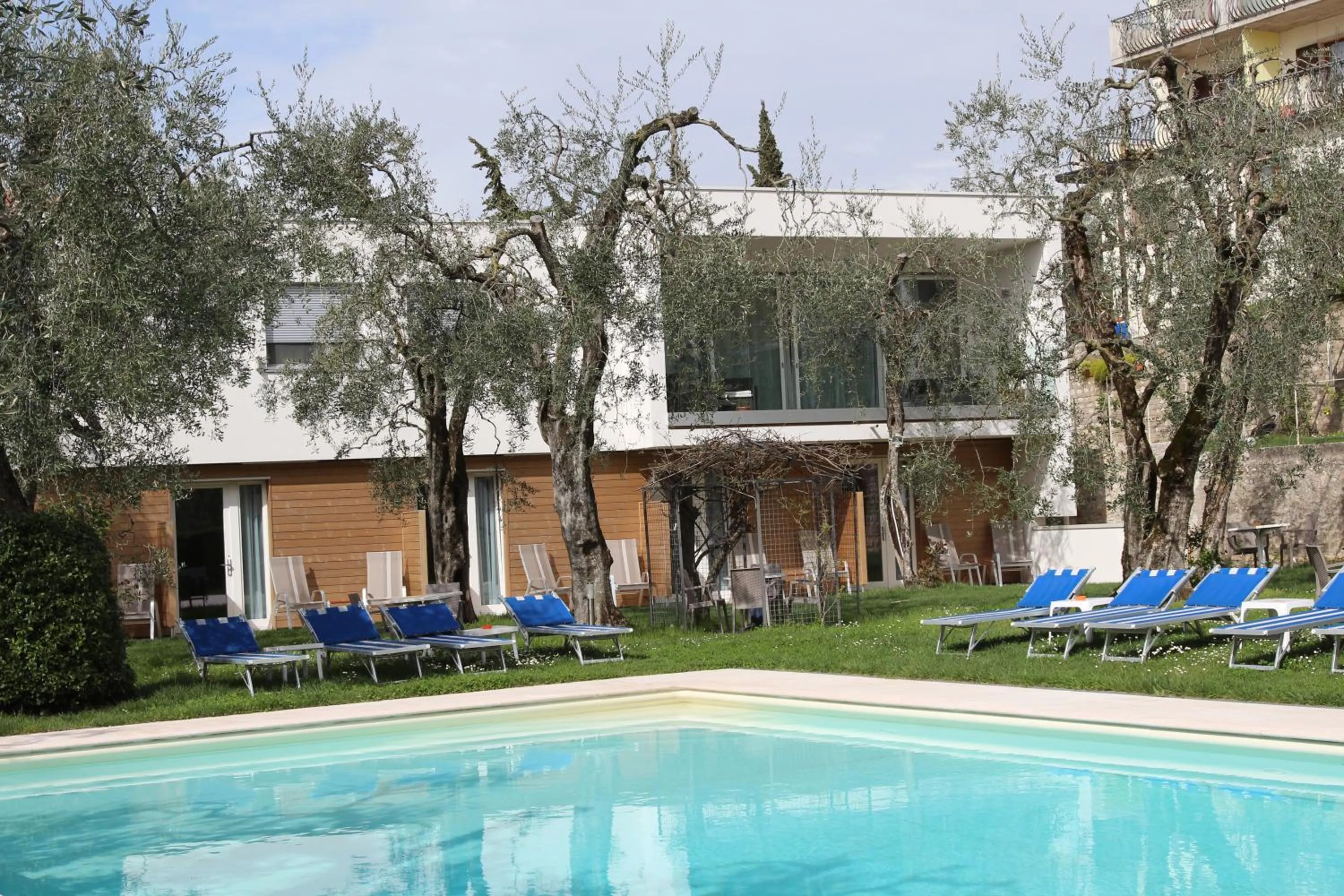 Swimming pool in Hotel Augusta