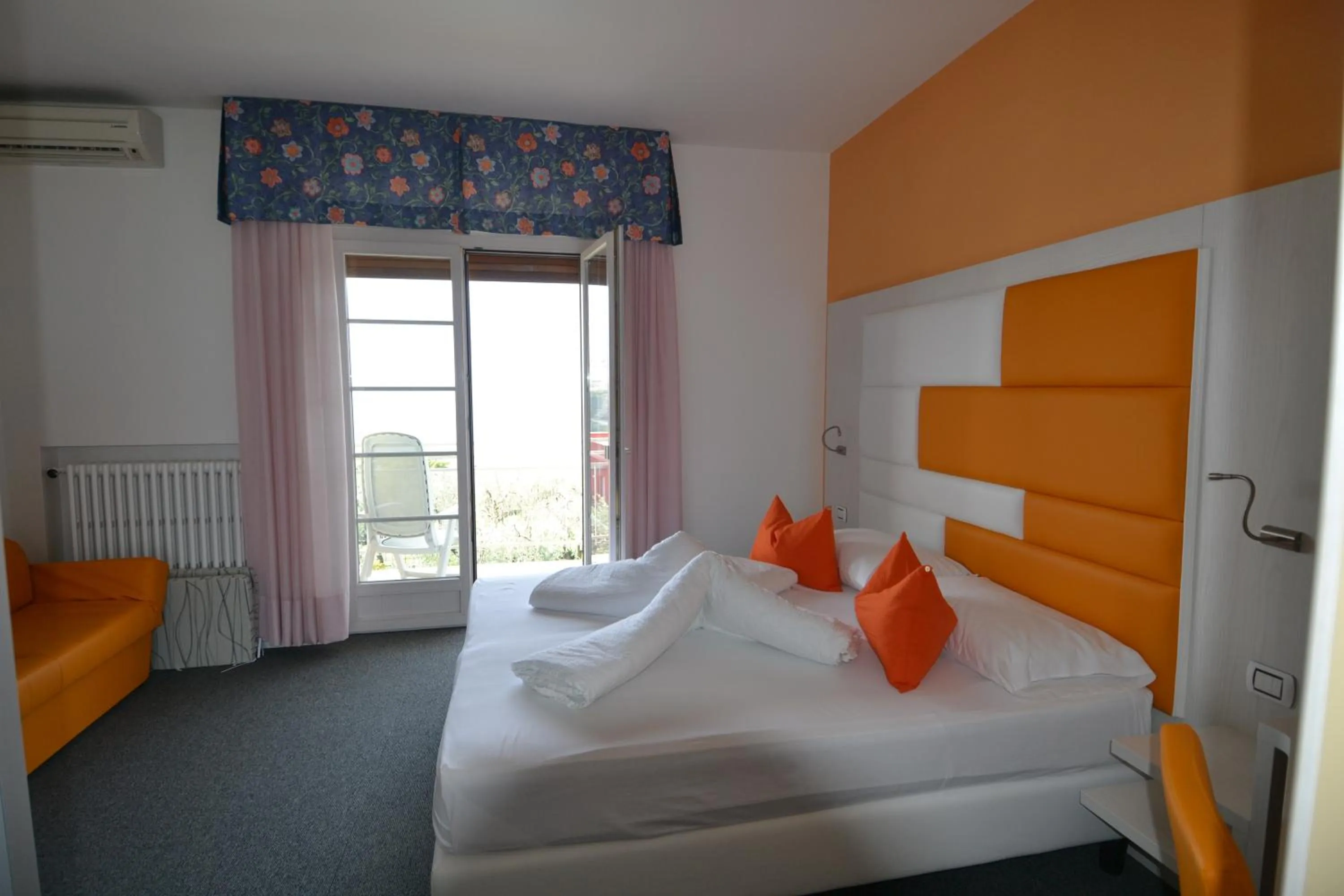 Bed in Hotel Augusta